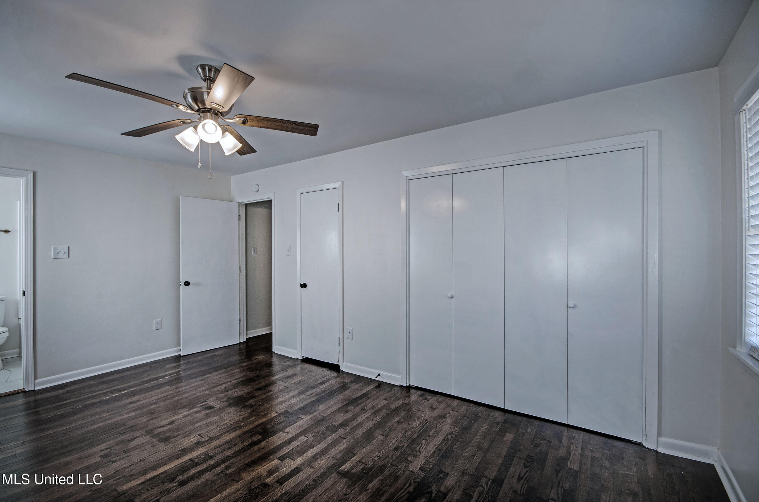 667 Reddoch Drive Property Photo 16