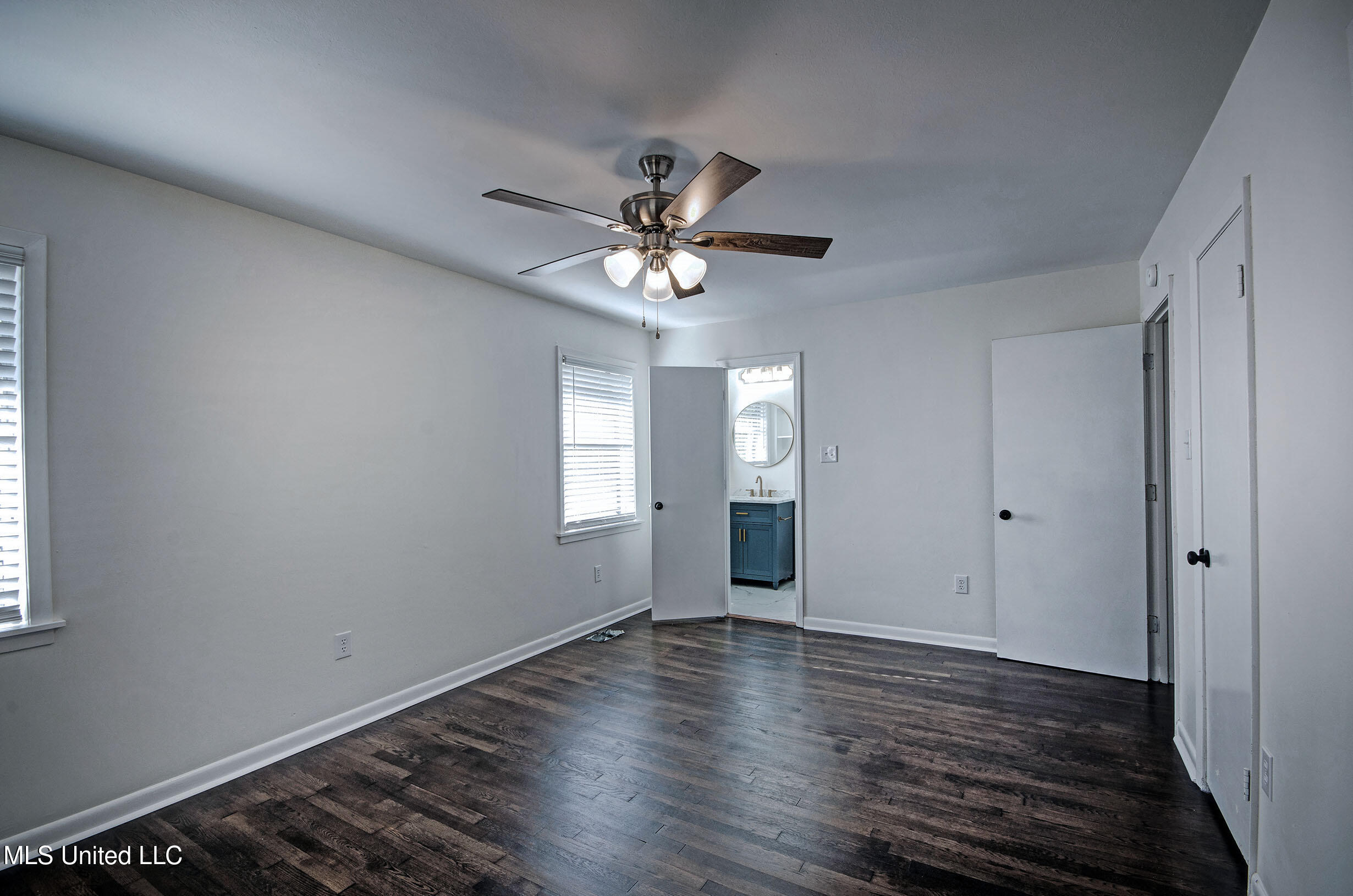 667 Reddoch Drive Property Photo 17