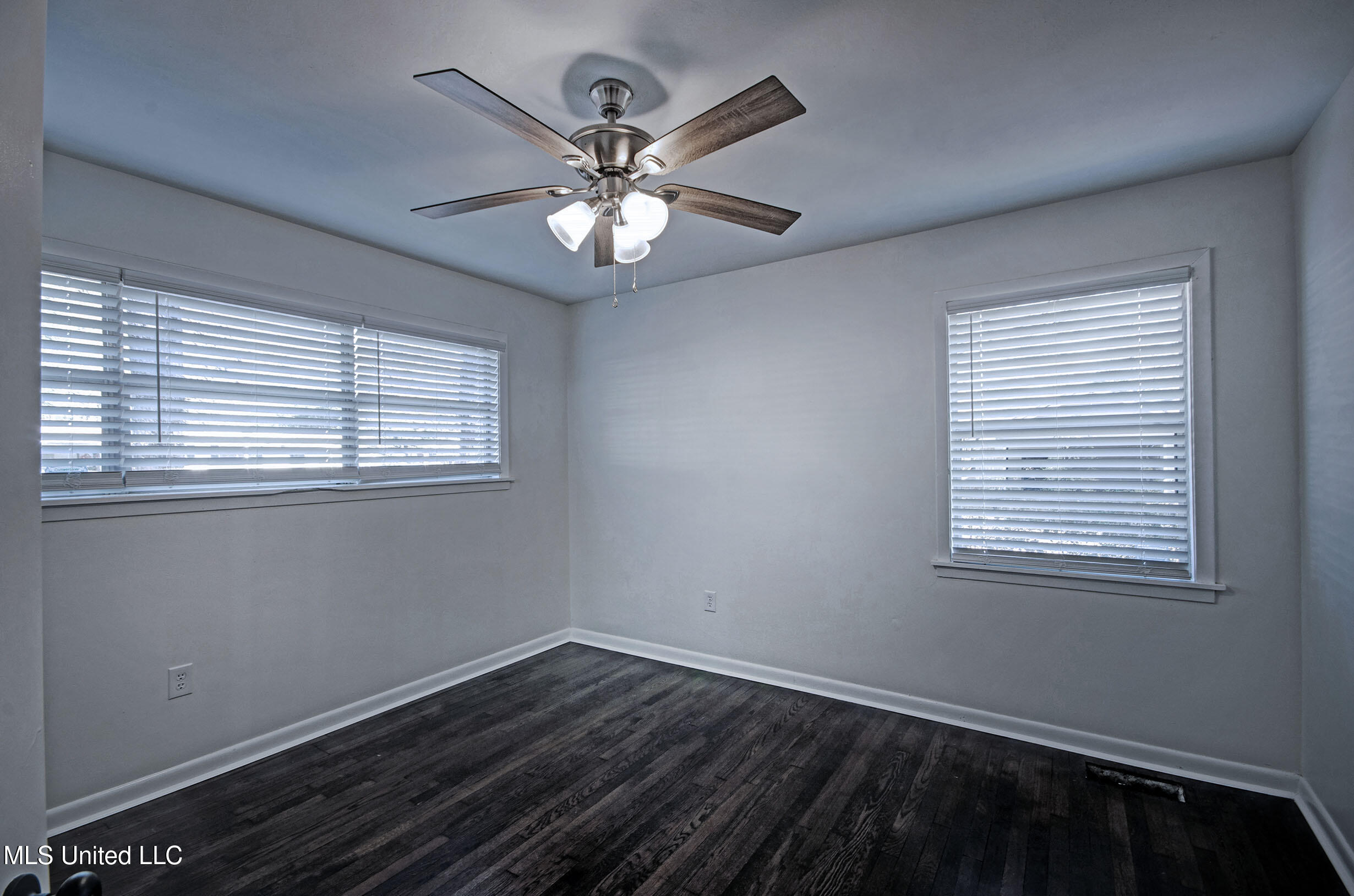 667 Reddoch Drive Property Photo 20