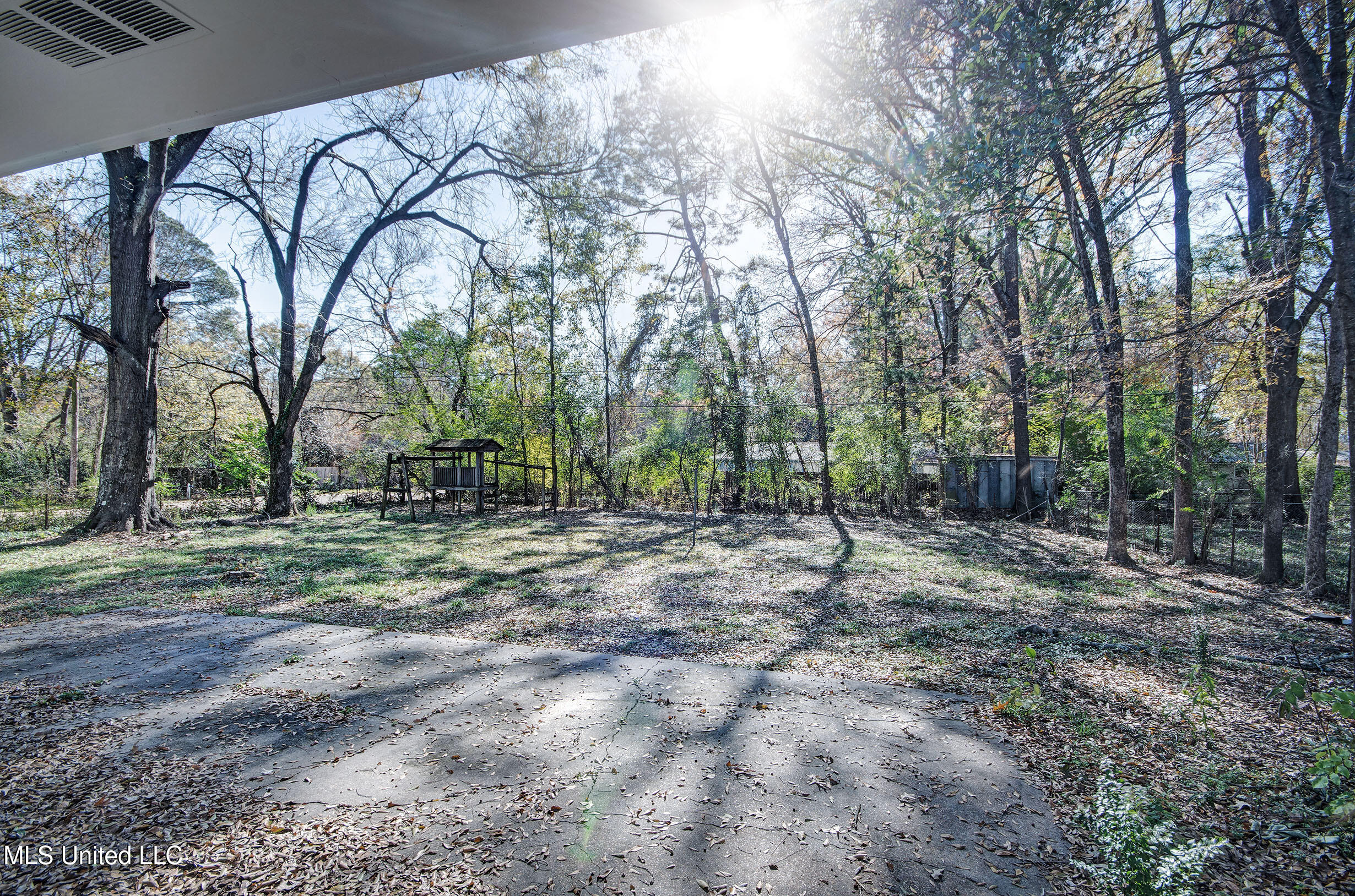 667 Reddoch Drive Property Photo 25