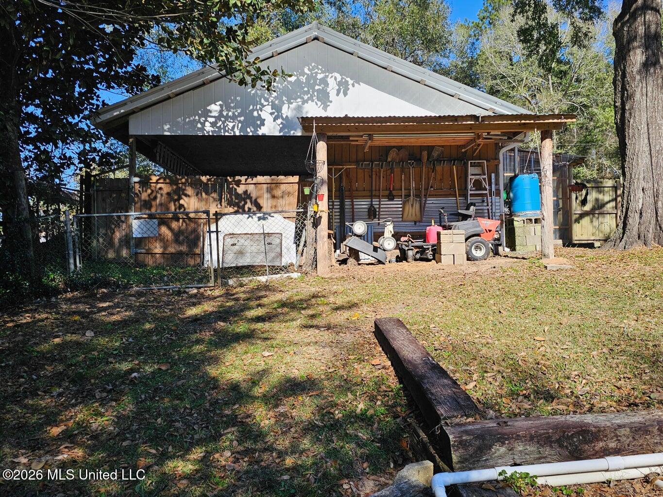 1738 Walton Avenue Property Photo 4