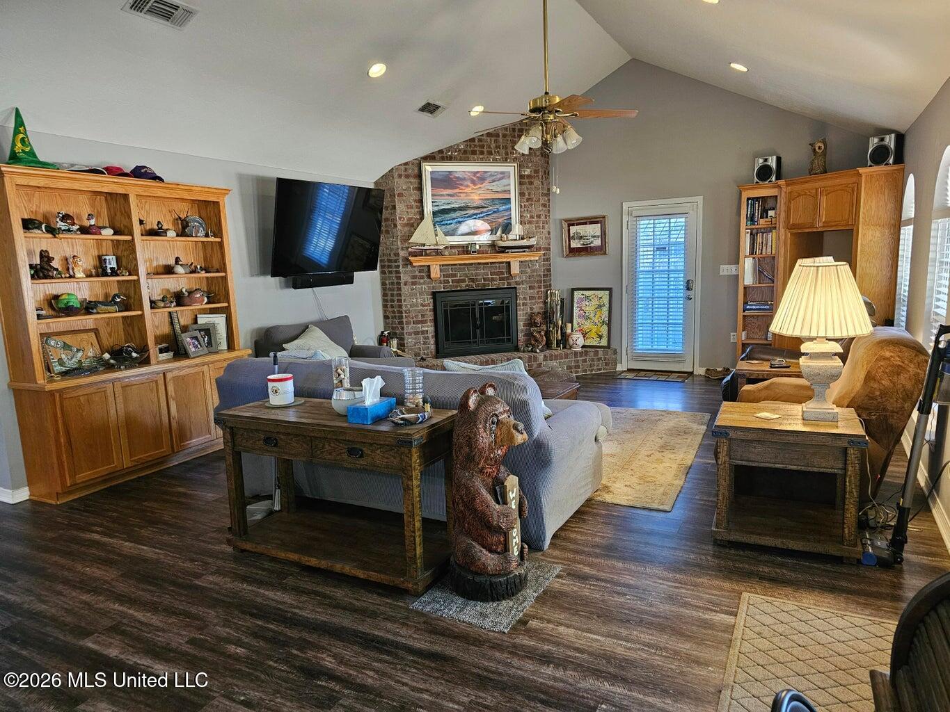 1738 Walton Avenue Property Photo 7