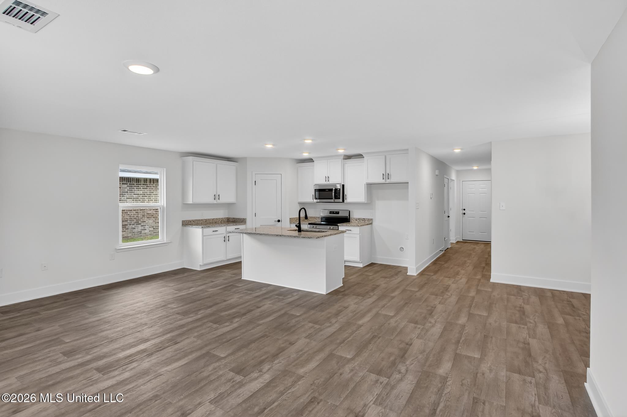 14572 Marmon Cove Property Photo 3