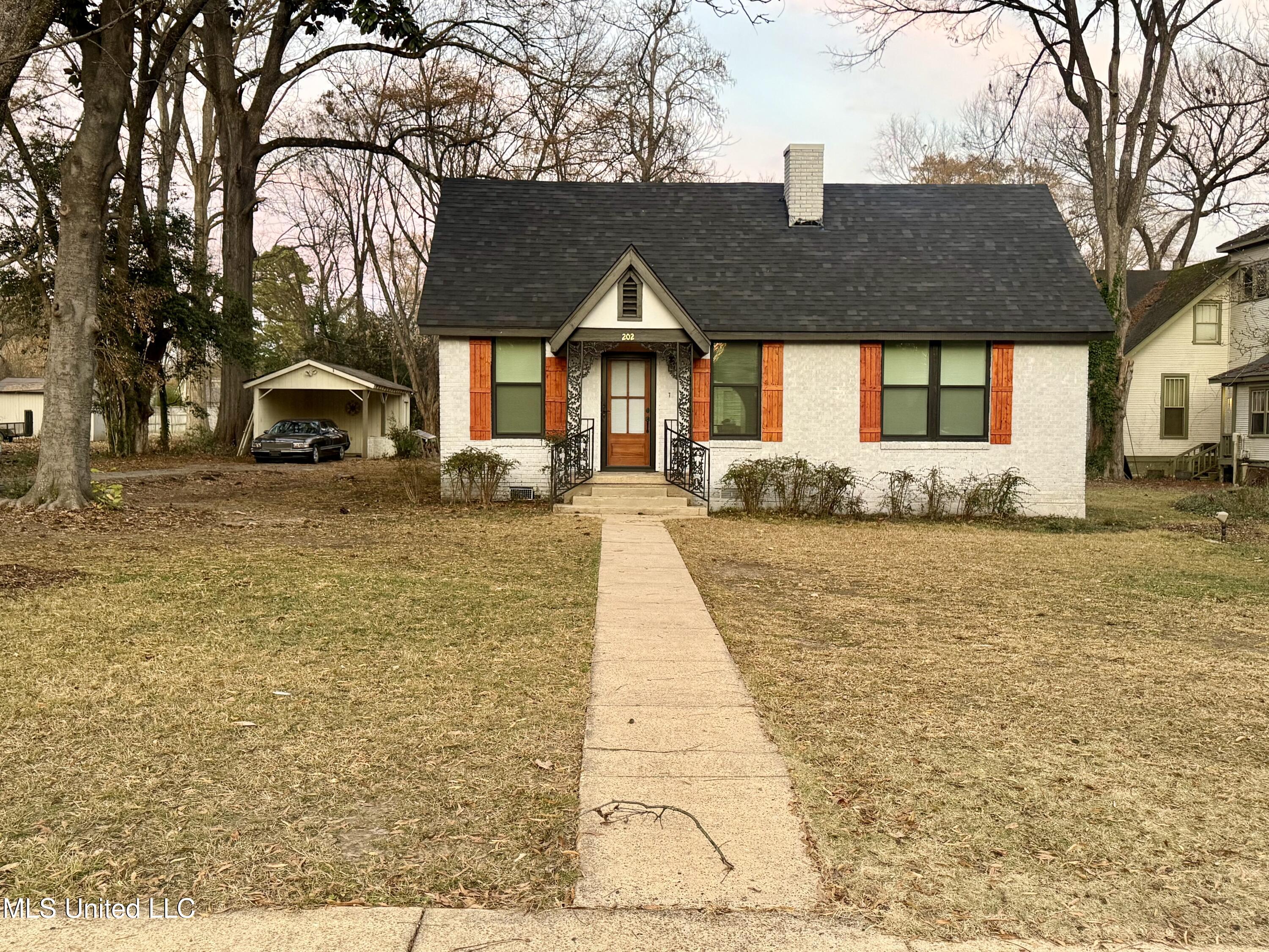 202 Panola Avenue Property Photo 1