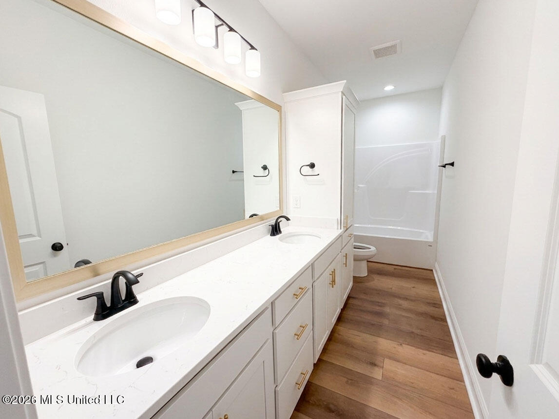 6017 Cardona Drive Property Photo 18