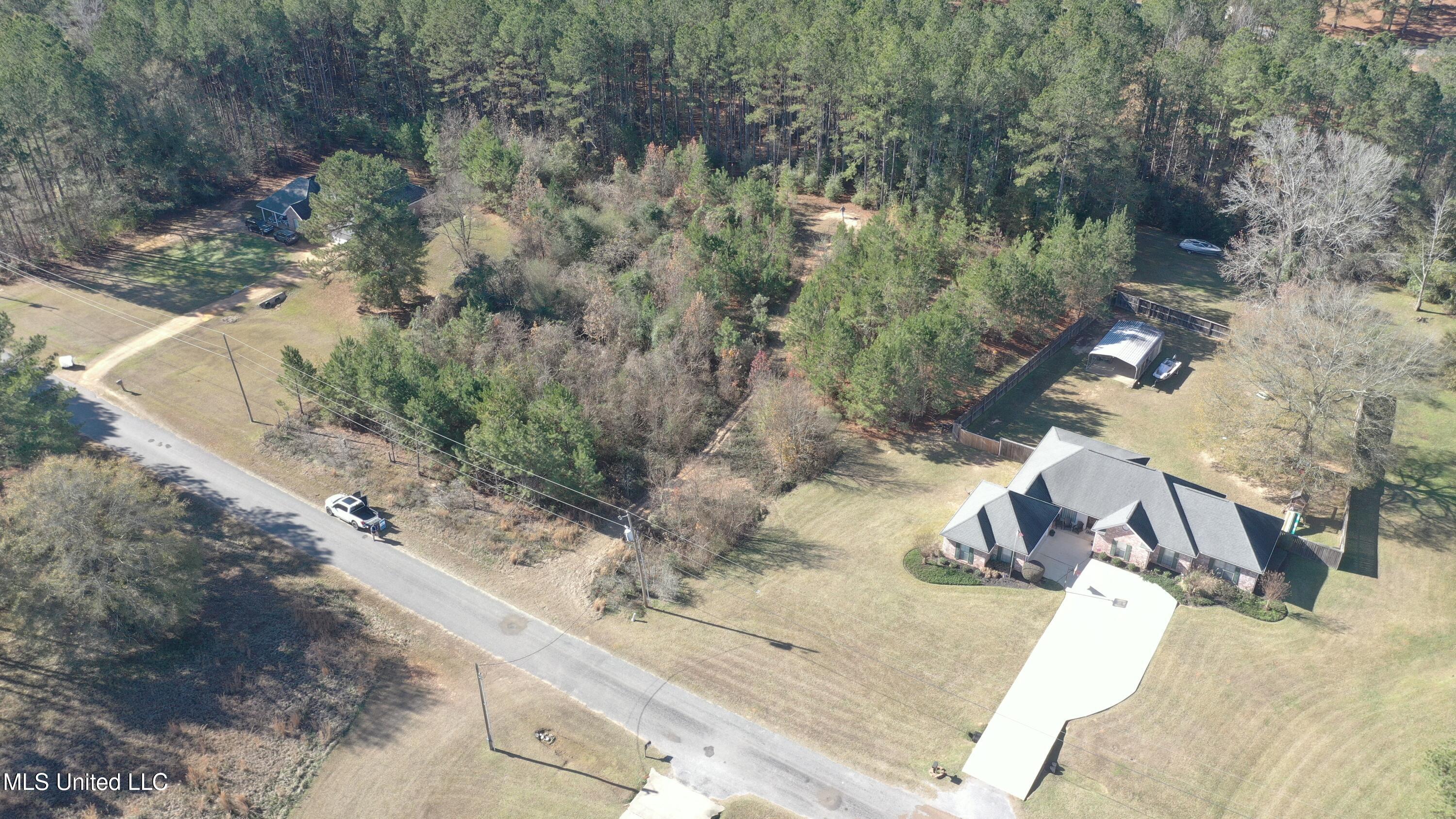 Deer Ridge Road Property Photo 1