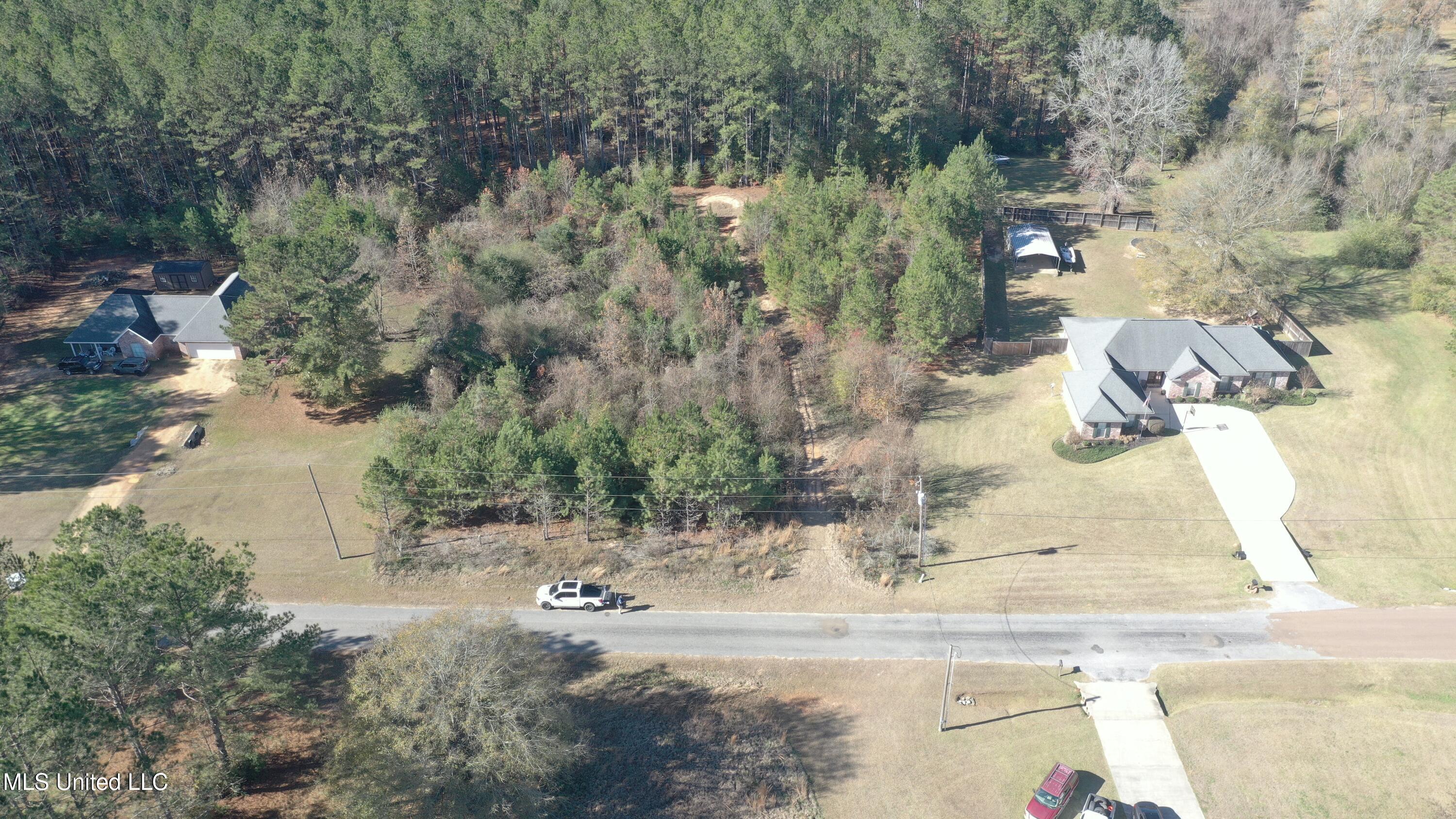 Deer Ridge Road Property Photo 2
