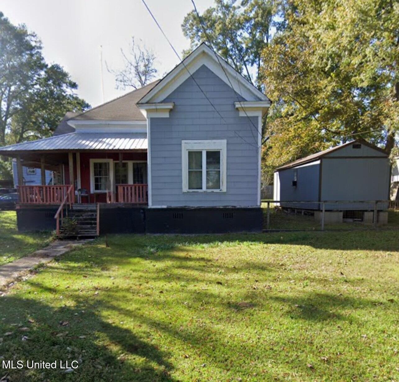 1057 Oak Avenue Property Photo 1