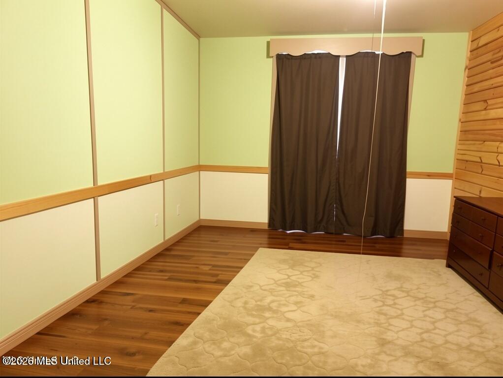 1057 Oak Avenue Property Photo 7