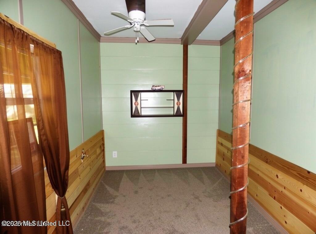 1057 Oak Avenue Property Photo 8