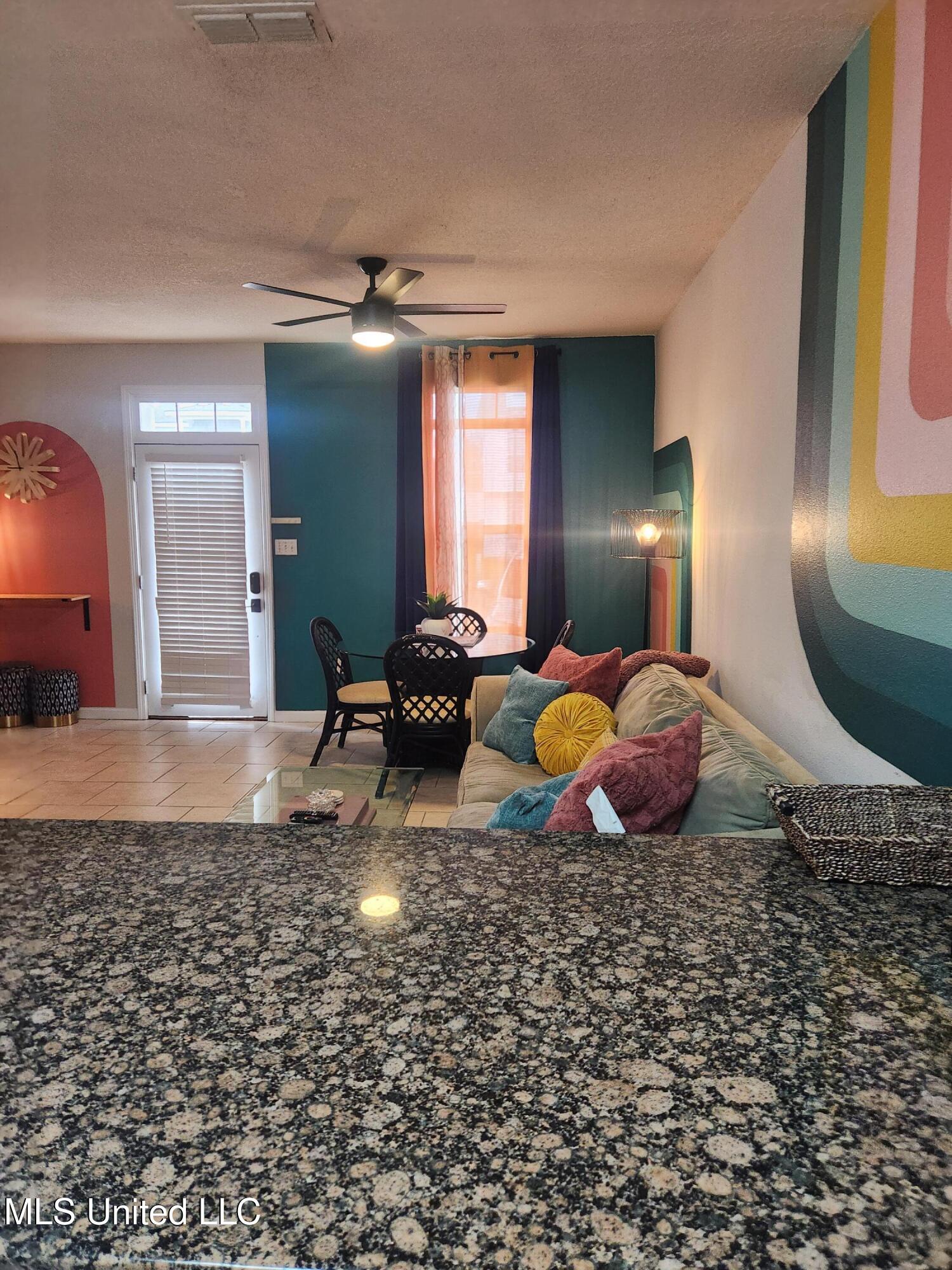 1120 A Century Oaks Drive Property Photo 5