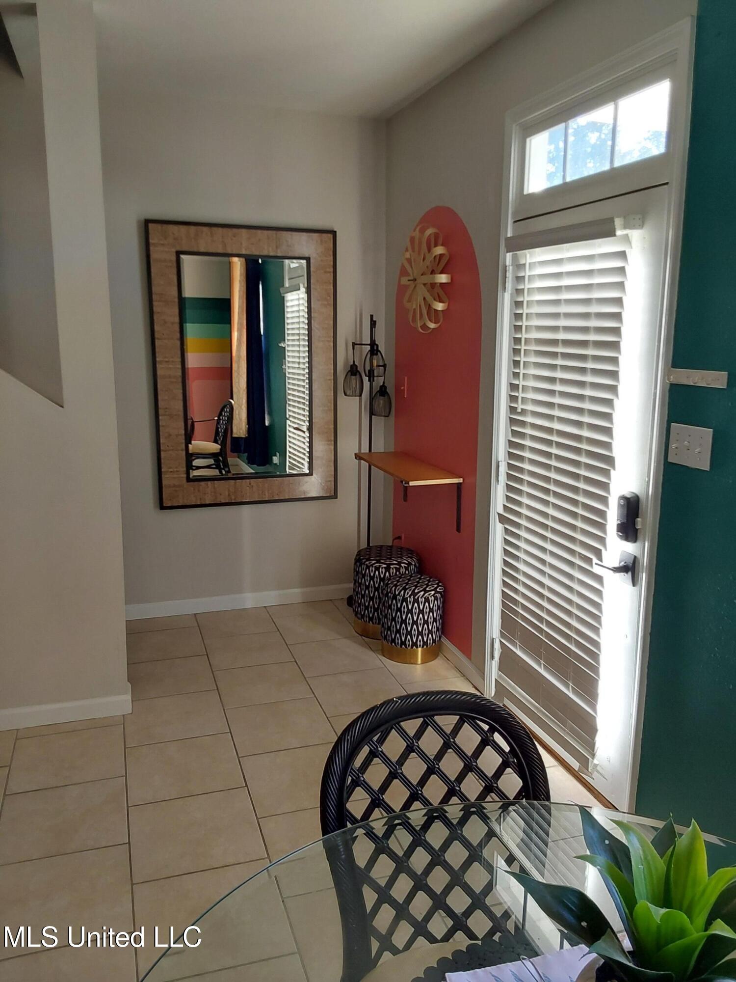 1120 A Century Oaks Drive Property Photo 14