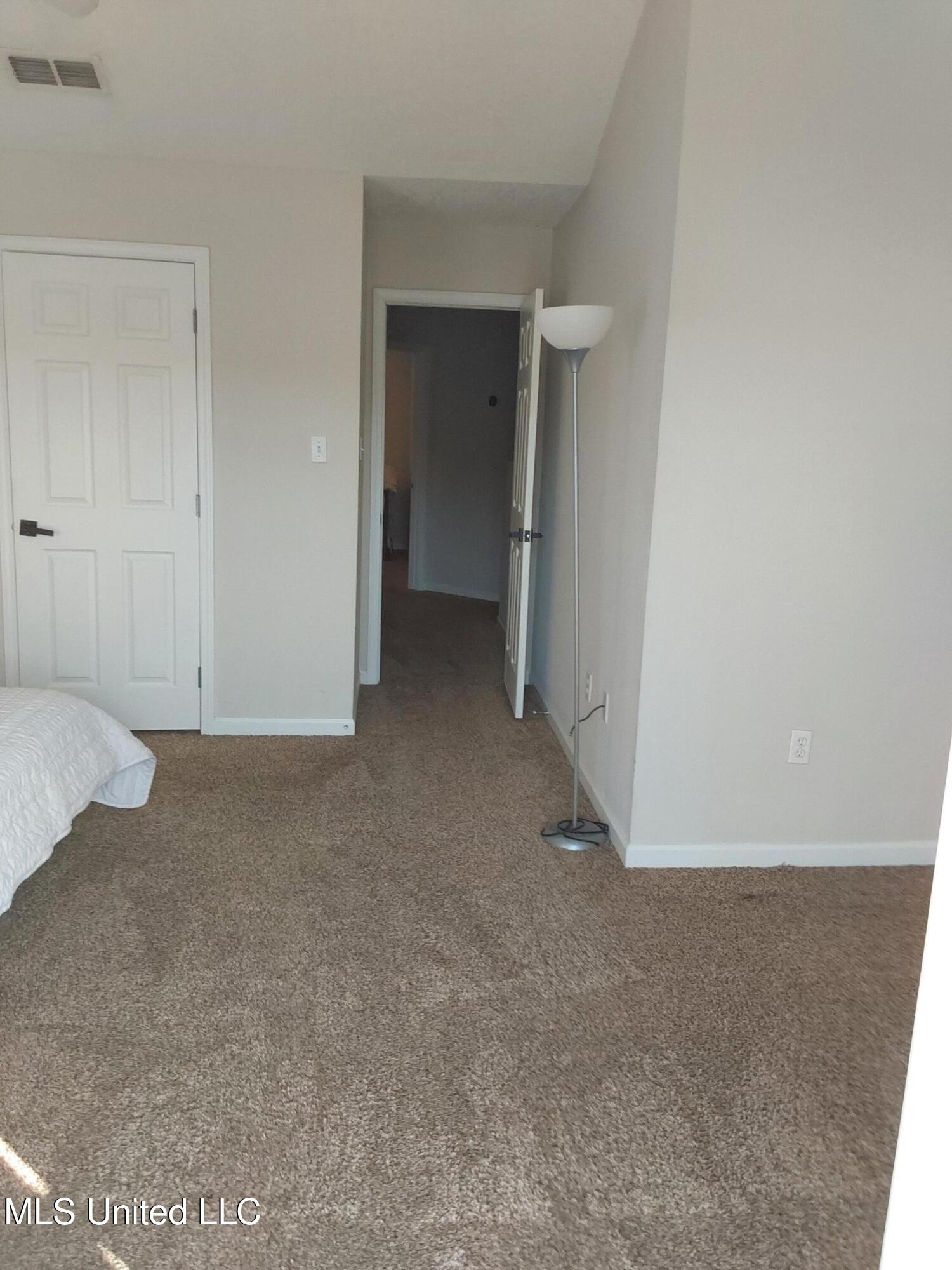 1120 A Century Oaks Drive Property Photo 22