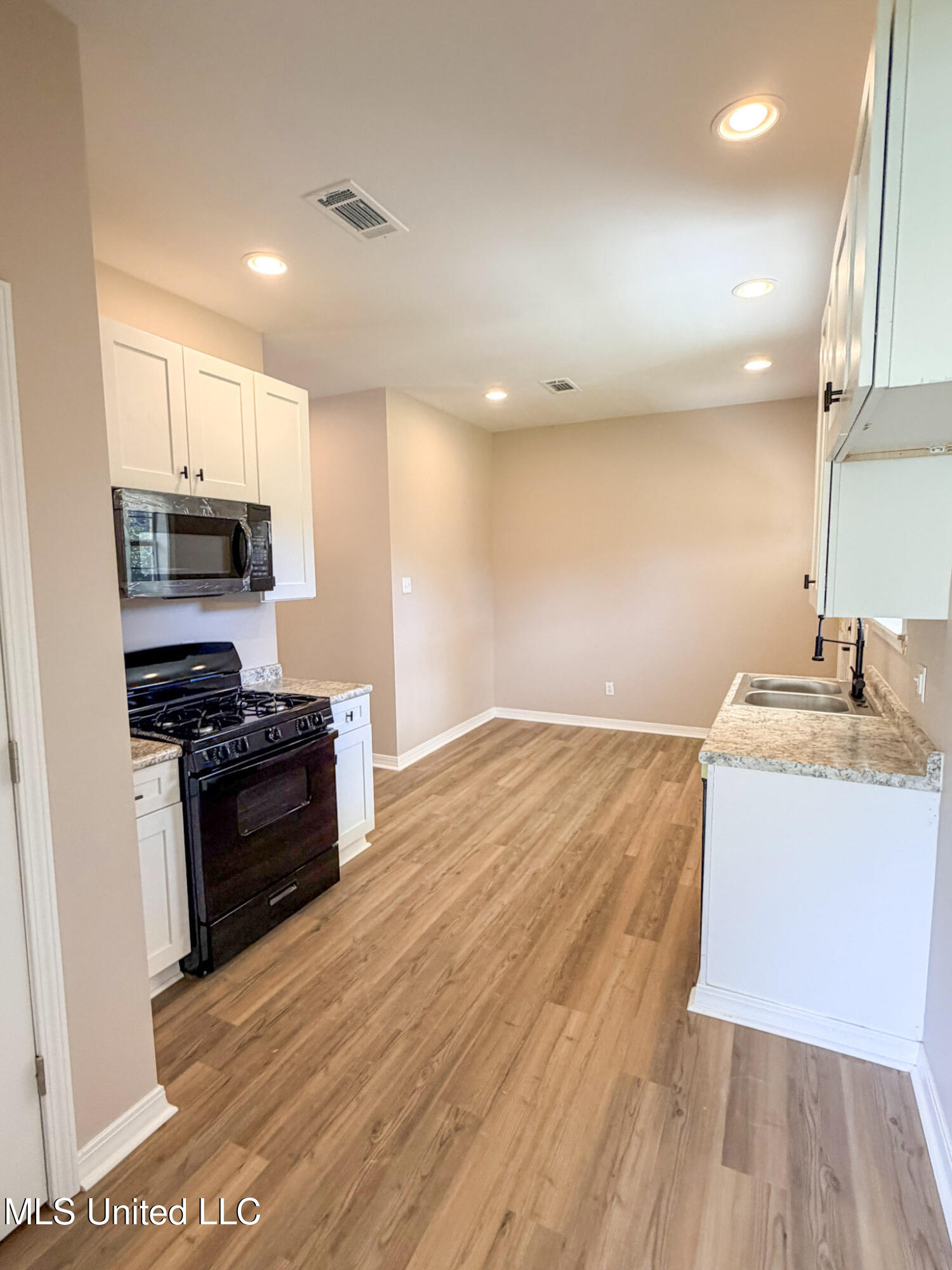 2860 Highway 184 Property Photo 11