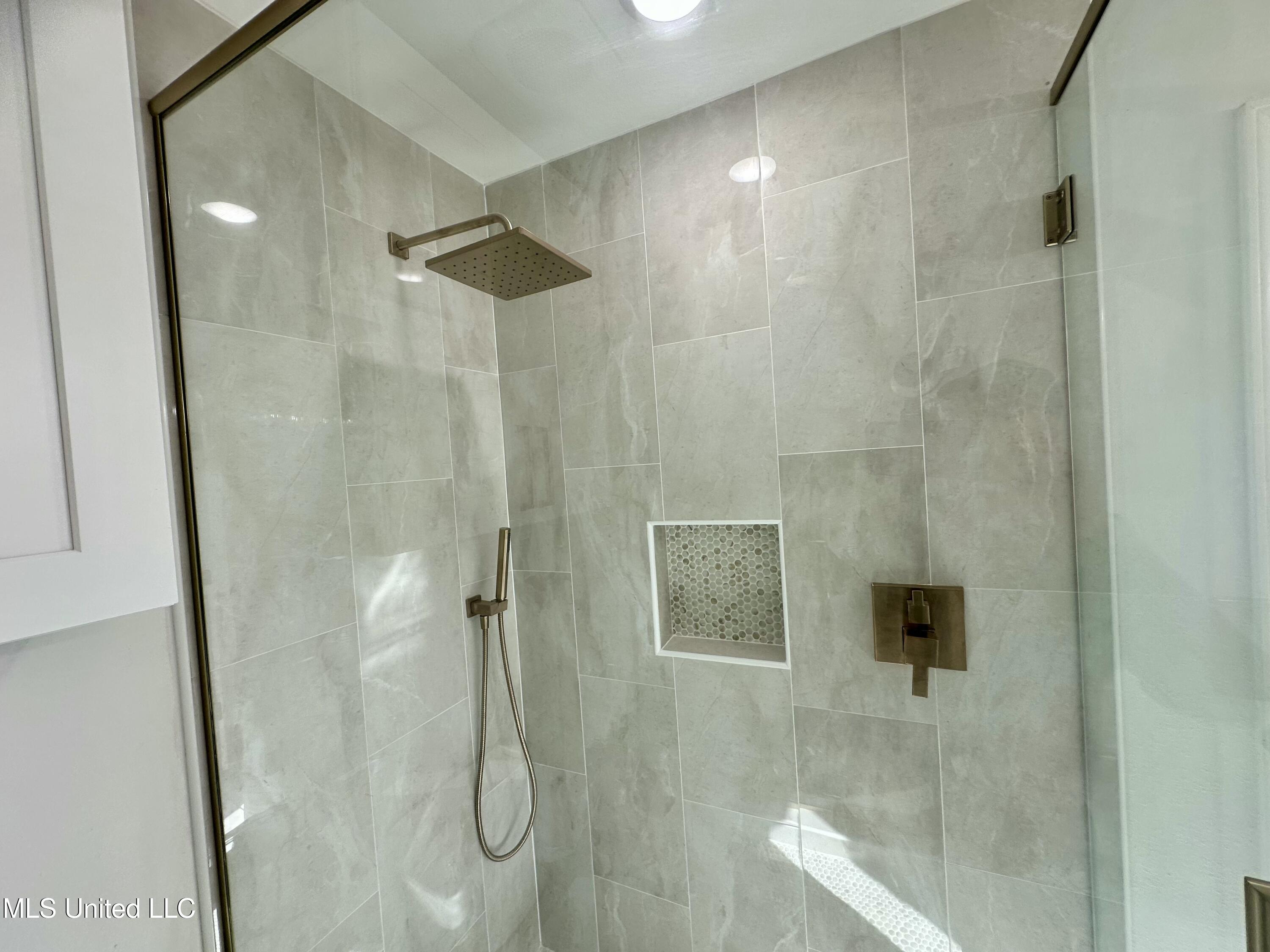 305 W Westview Drive Property Photo 16