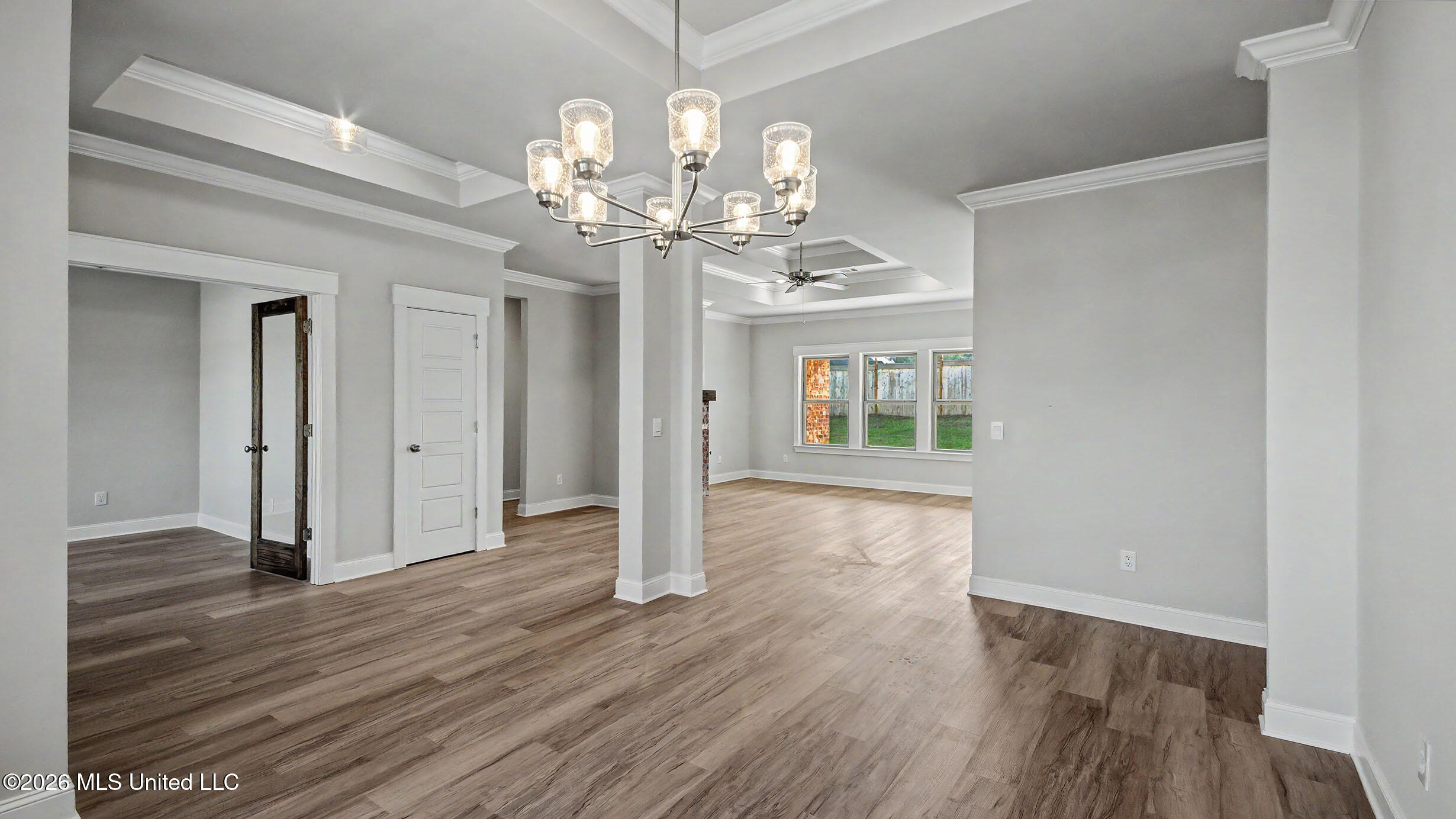 318 Cornerstone Crossing Property Photo 3
