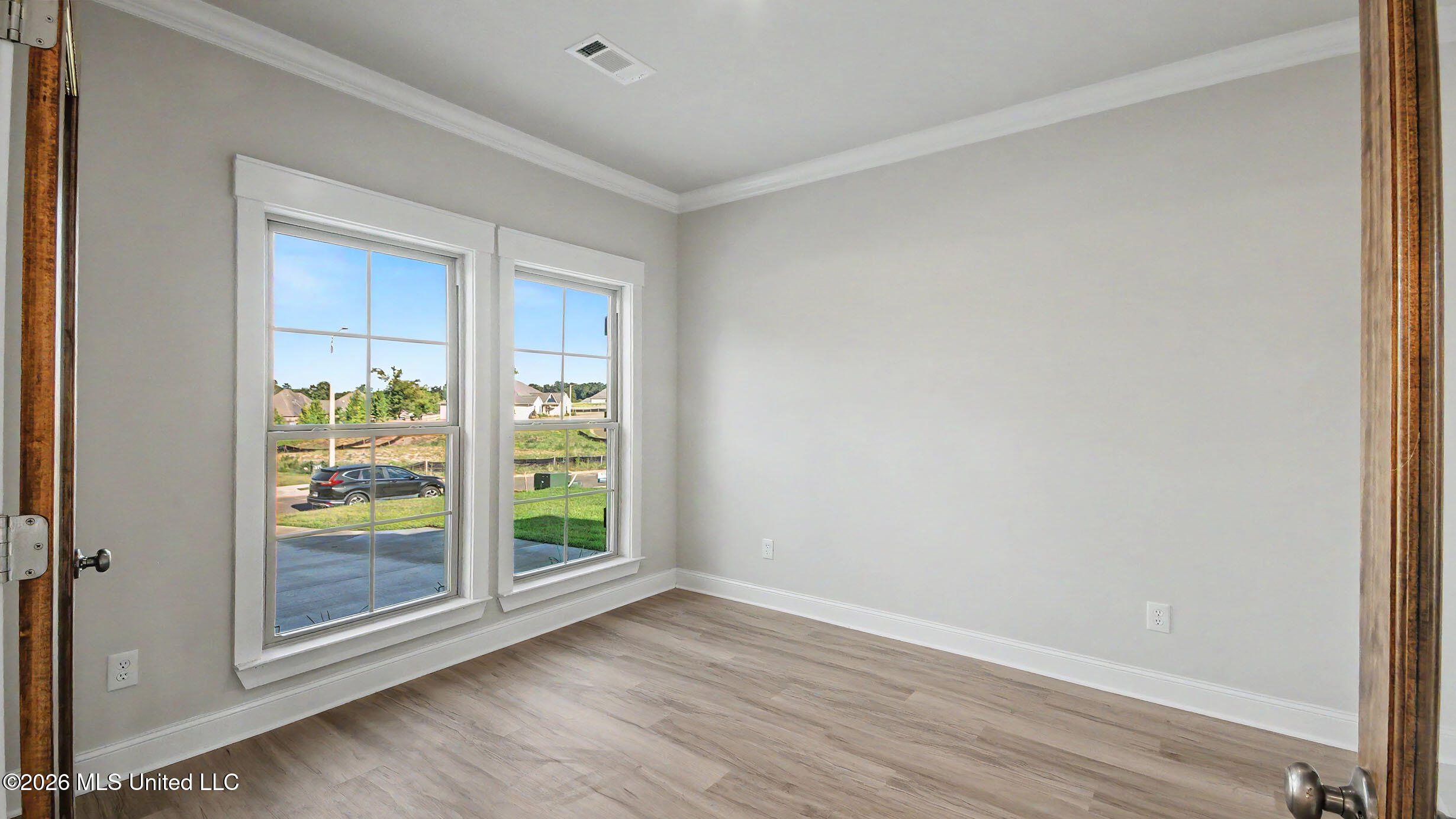 318 Cornerstone Crossing Property Photo 10