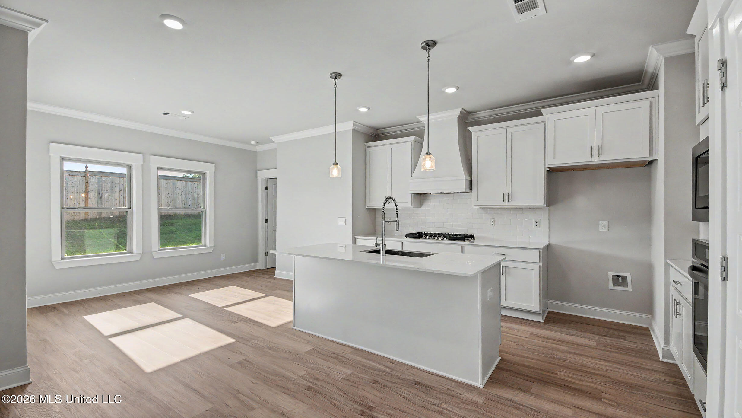 318 Cornerstone Crossing Property Photo 16