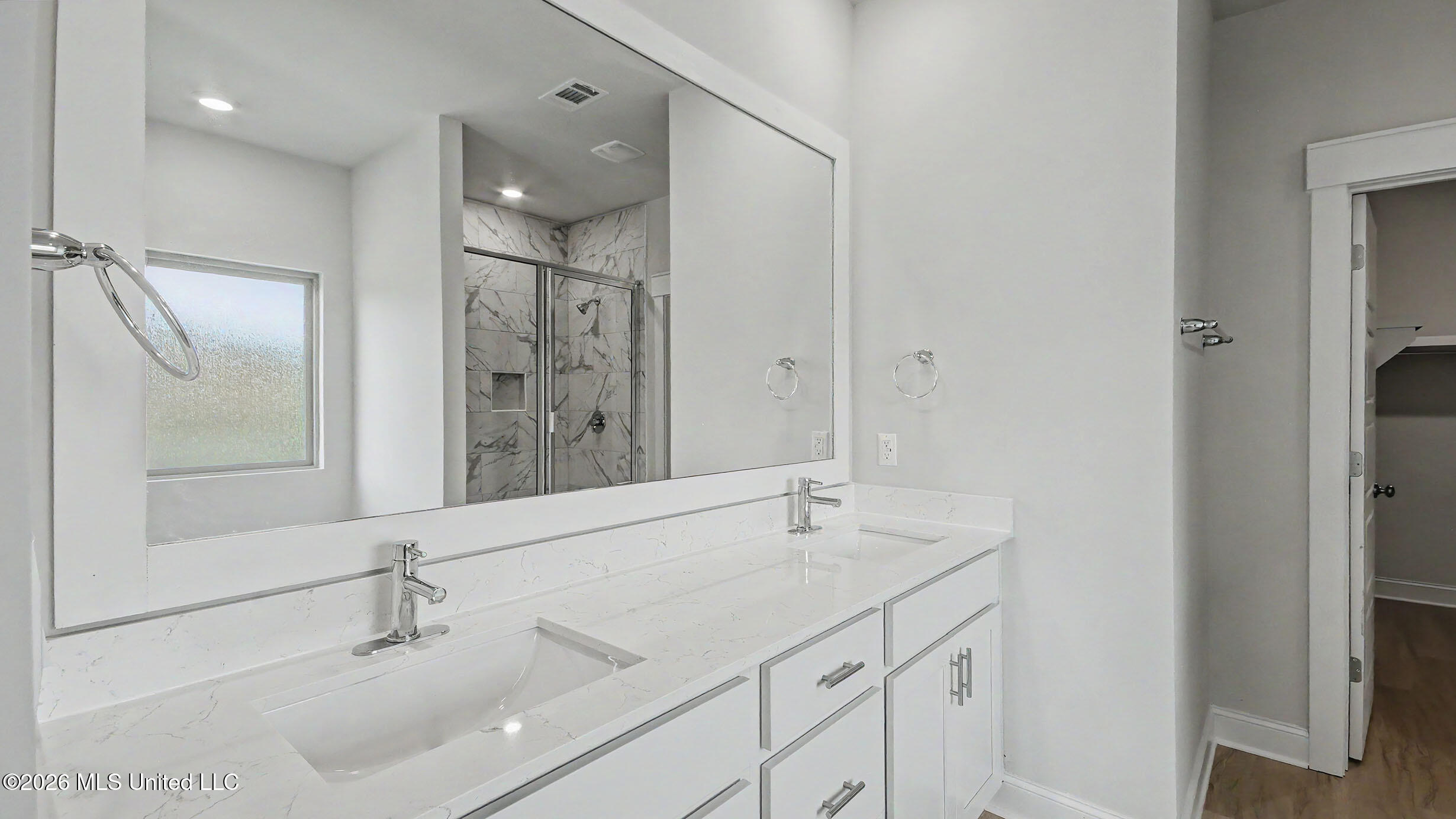 318 Cornerstone Crossing Property Photo 22