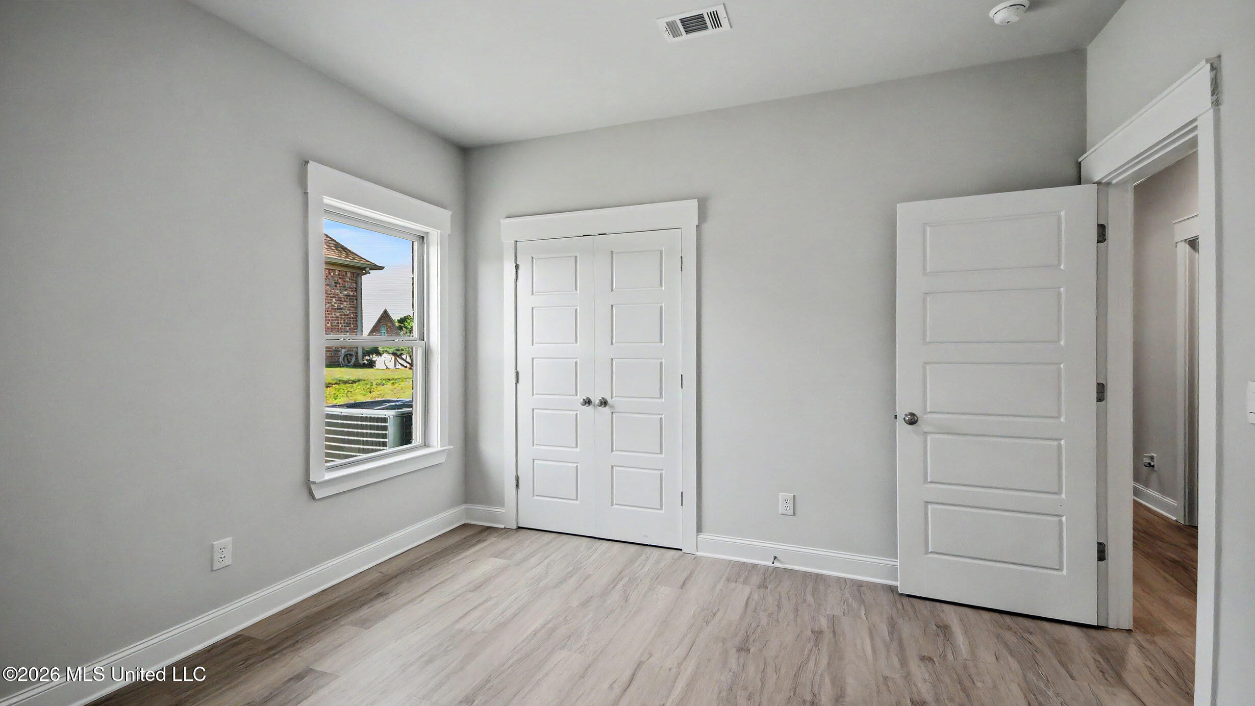 318 Cornerstone Crossing Property Photo 27