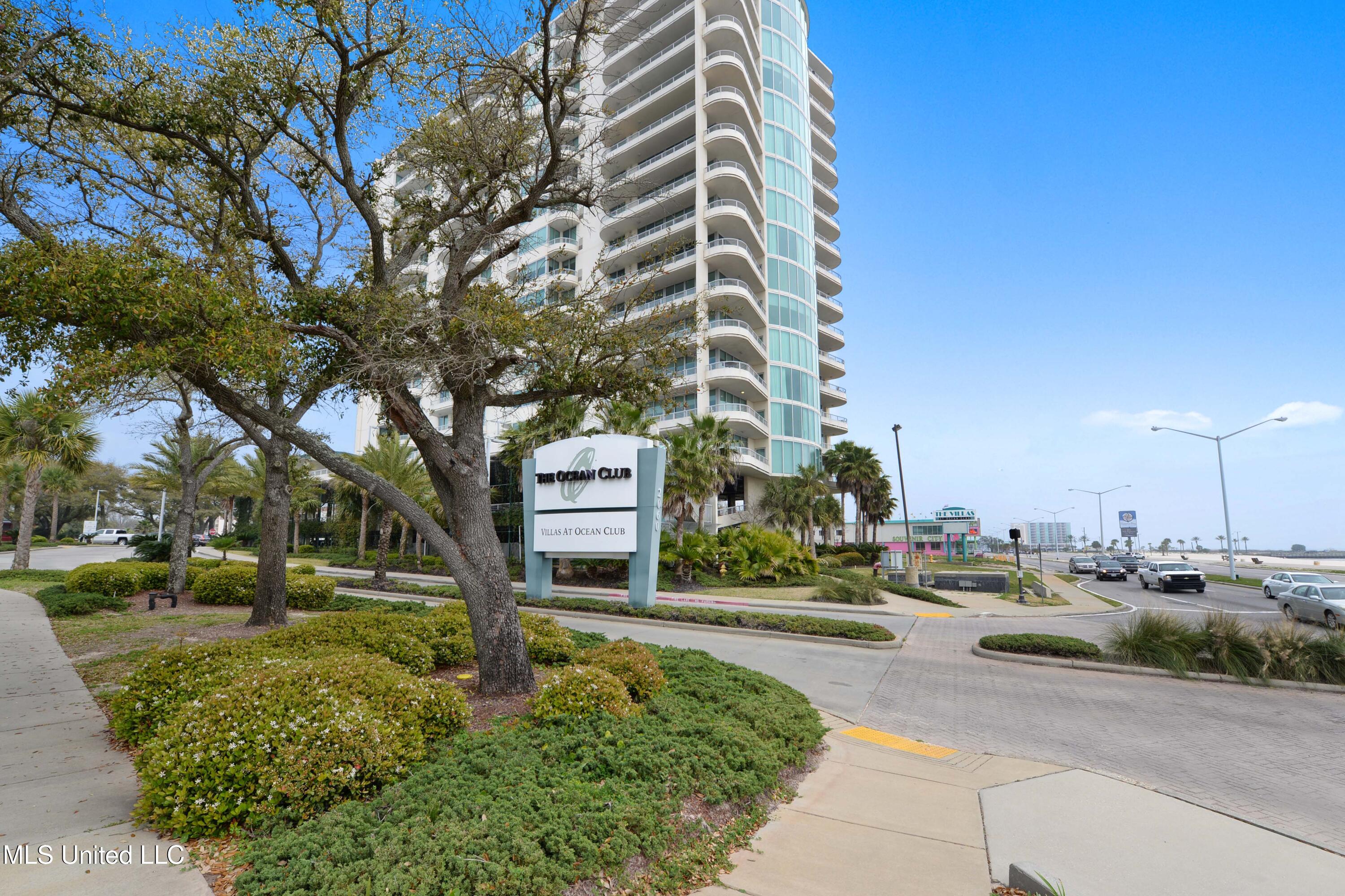 2060 Beach Boulevard Property Photo 1
