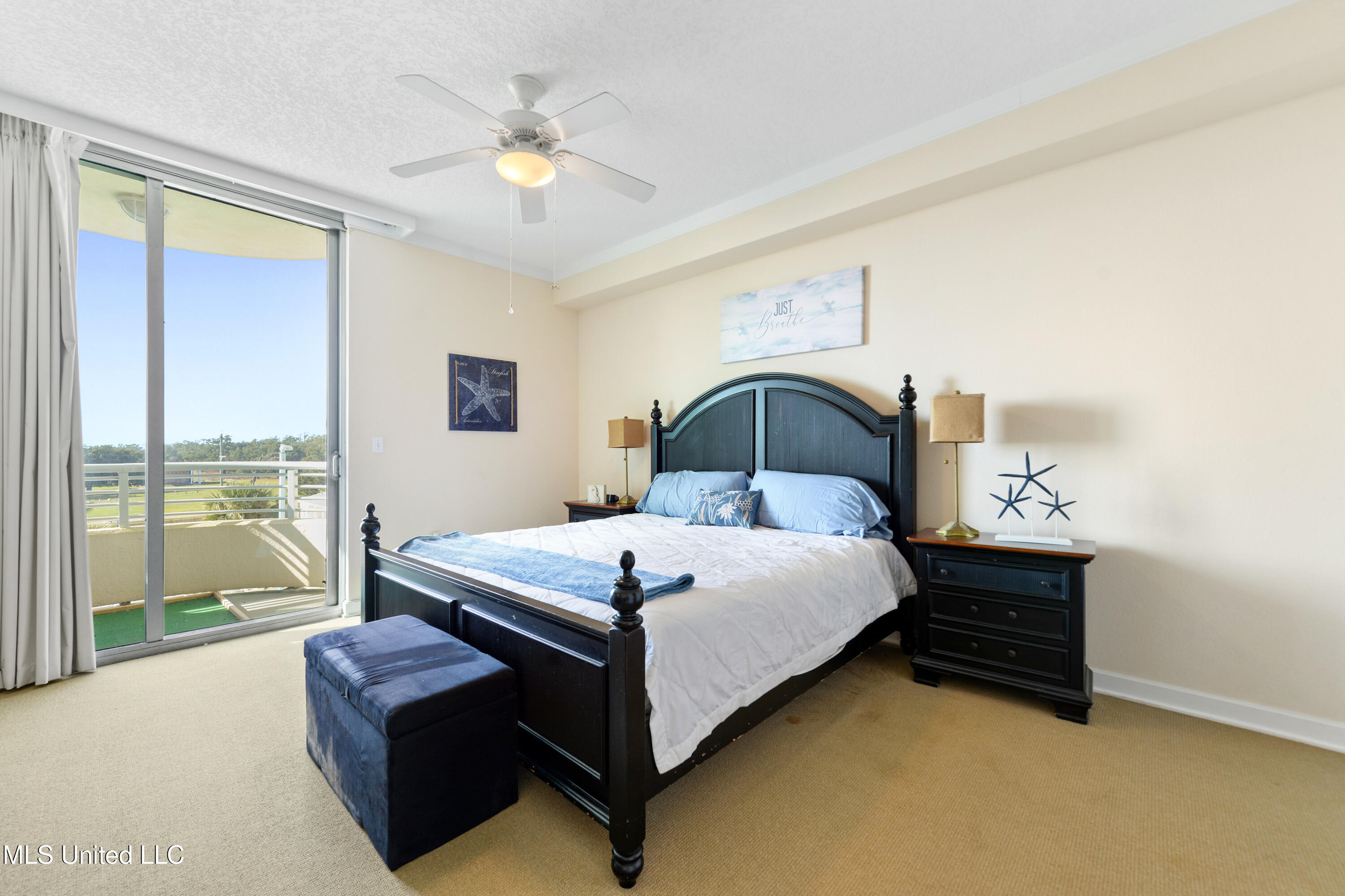 2060 Beach Boulevard Property Photo 12