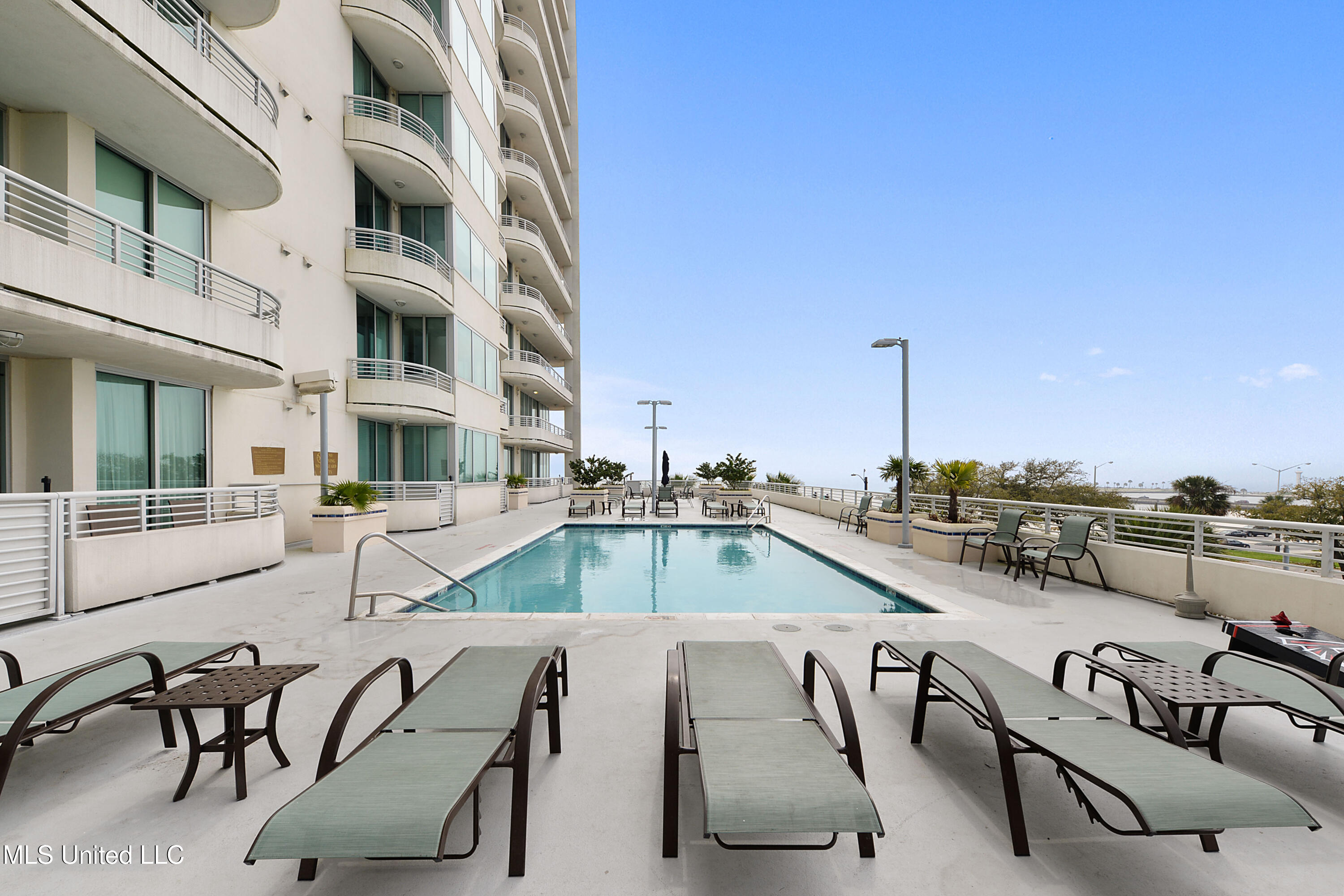2060 Beach Boulevard Property Photo 19