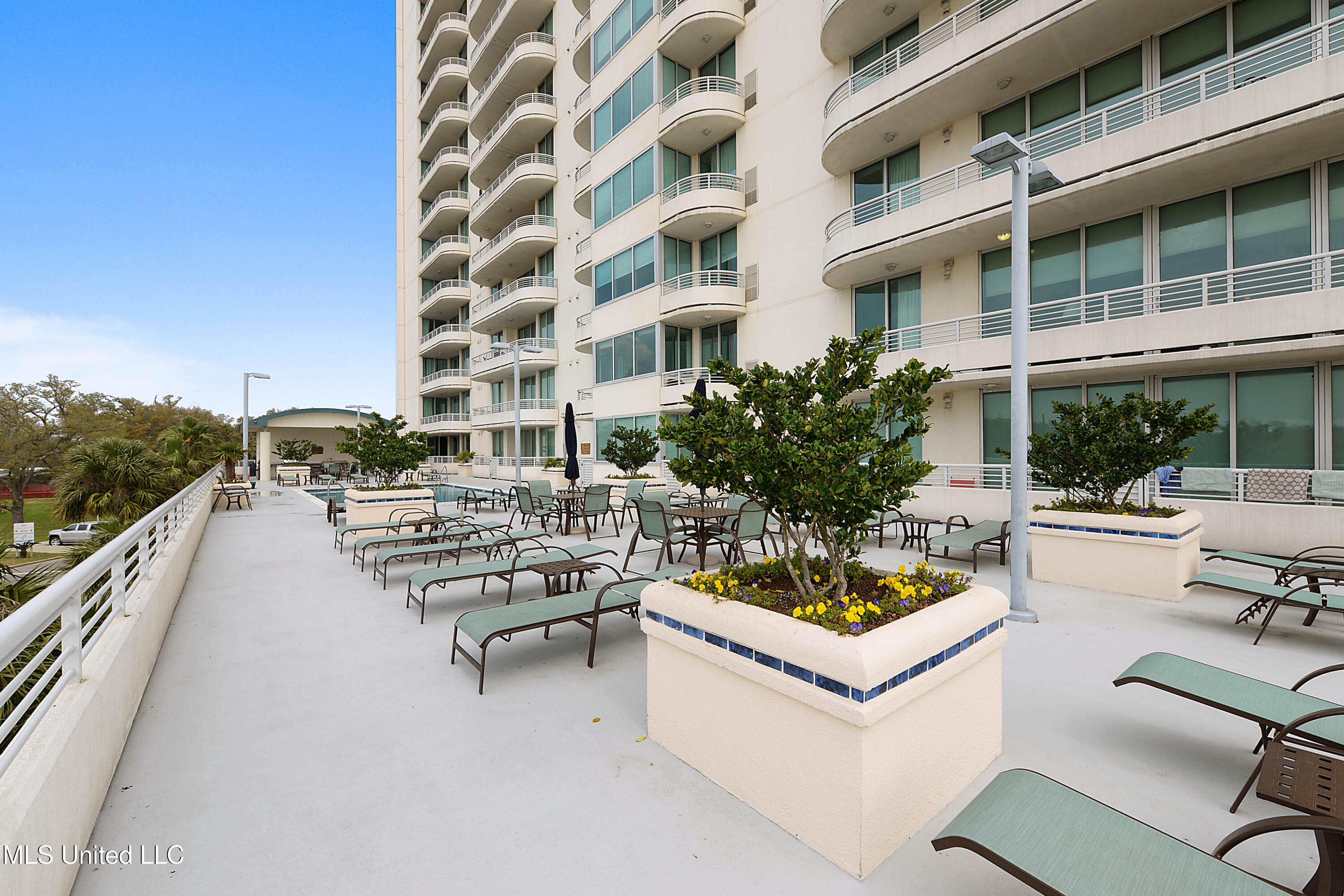 2060 Beach Boulevard Property Photo 20