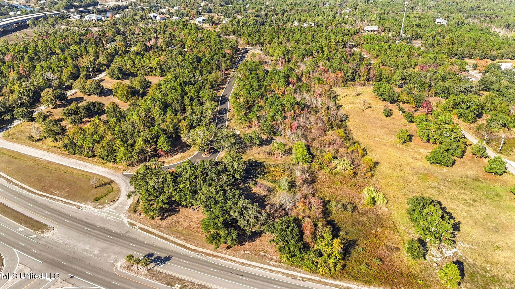 124 W Beach Boulevard Property Photo 3