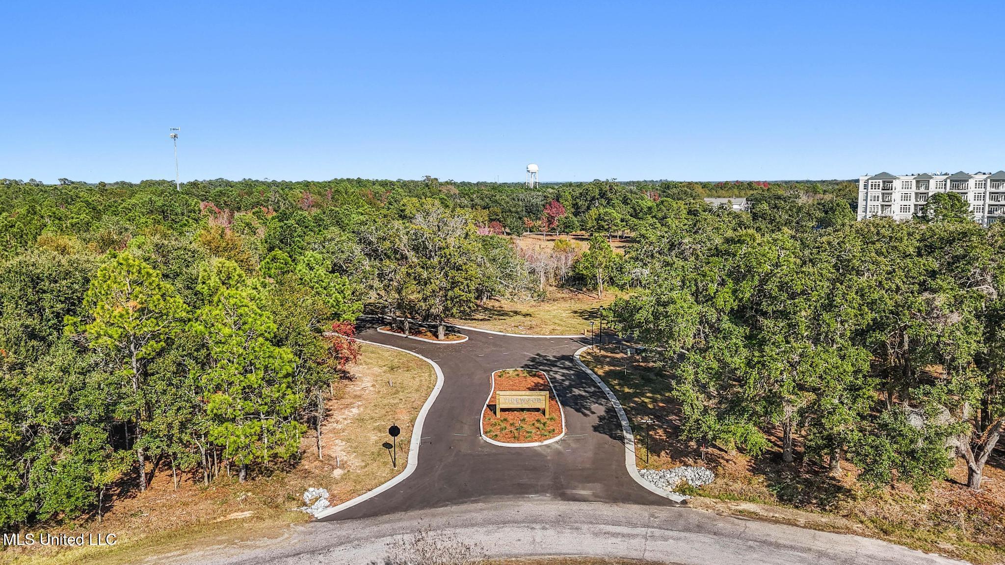 124 W Beach Boulevard Property Photo 8