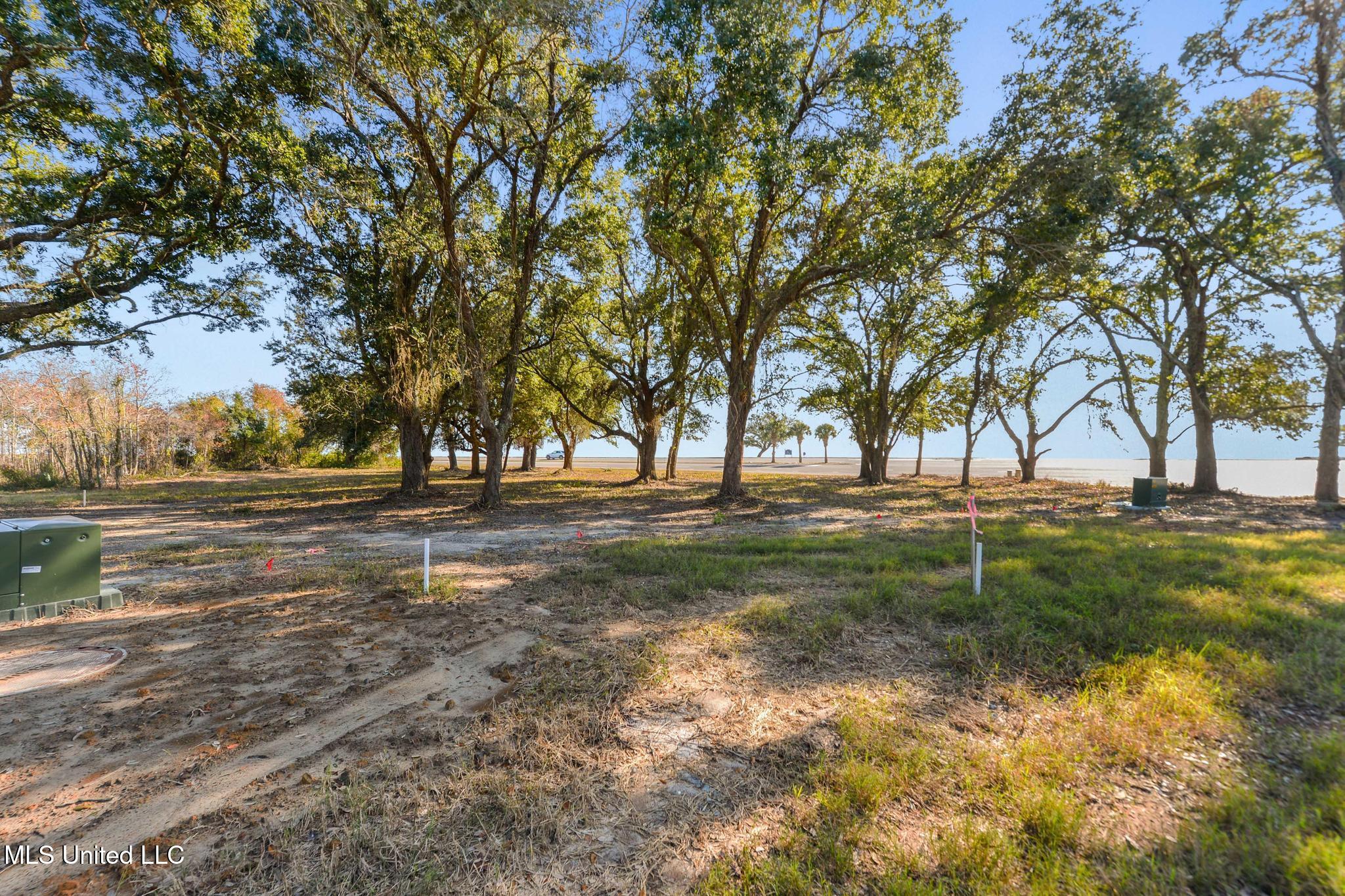 126 W Beach Boulevard Property Photo 9