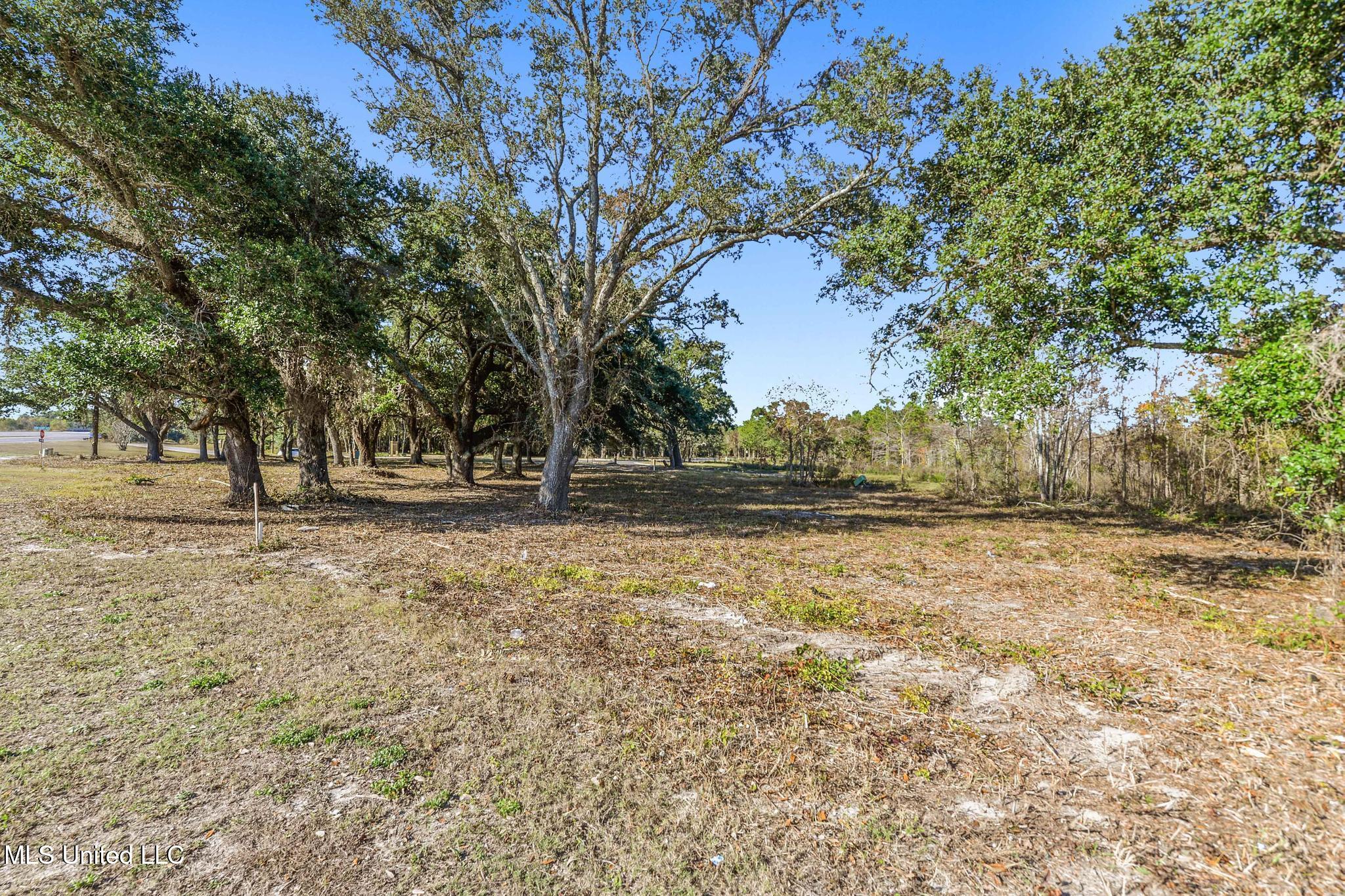 126 W Beach Boulevard Property Photo 11