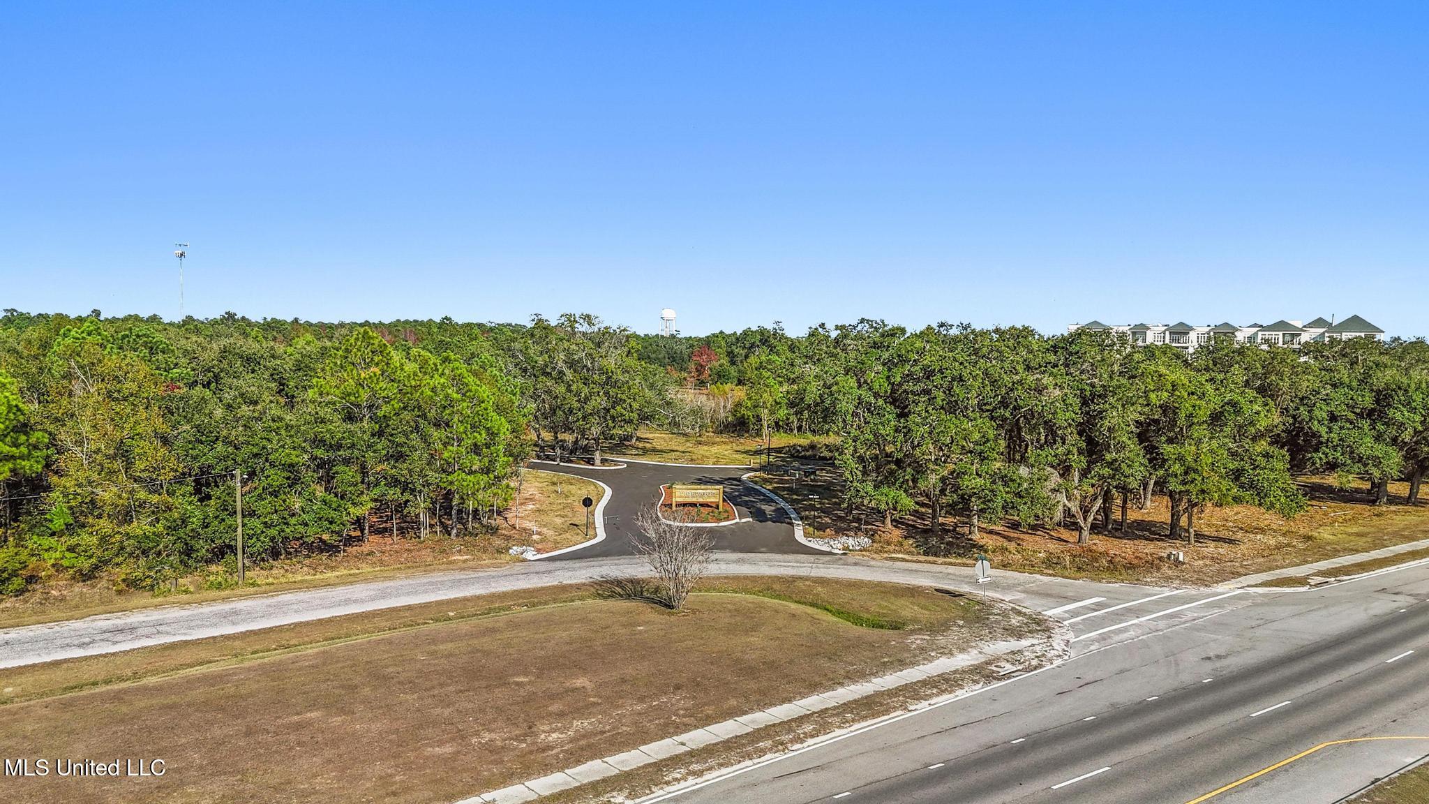 128 Live Oak Boulevard Property Photo 7