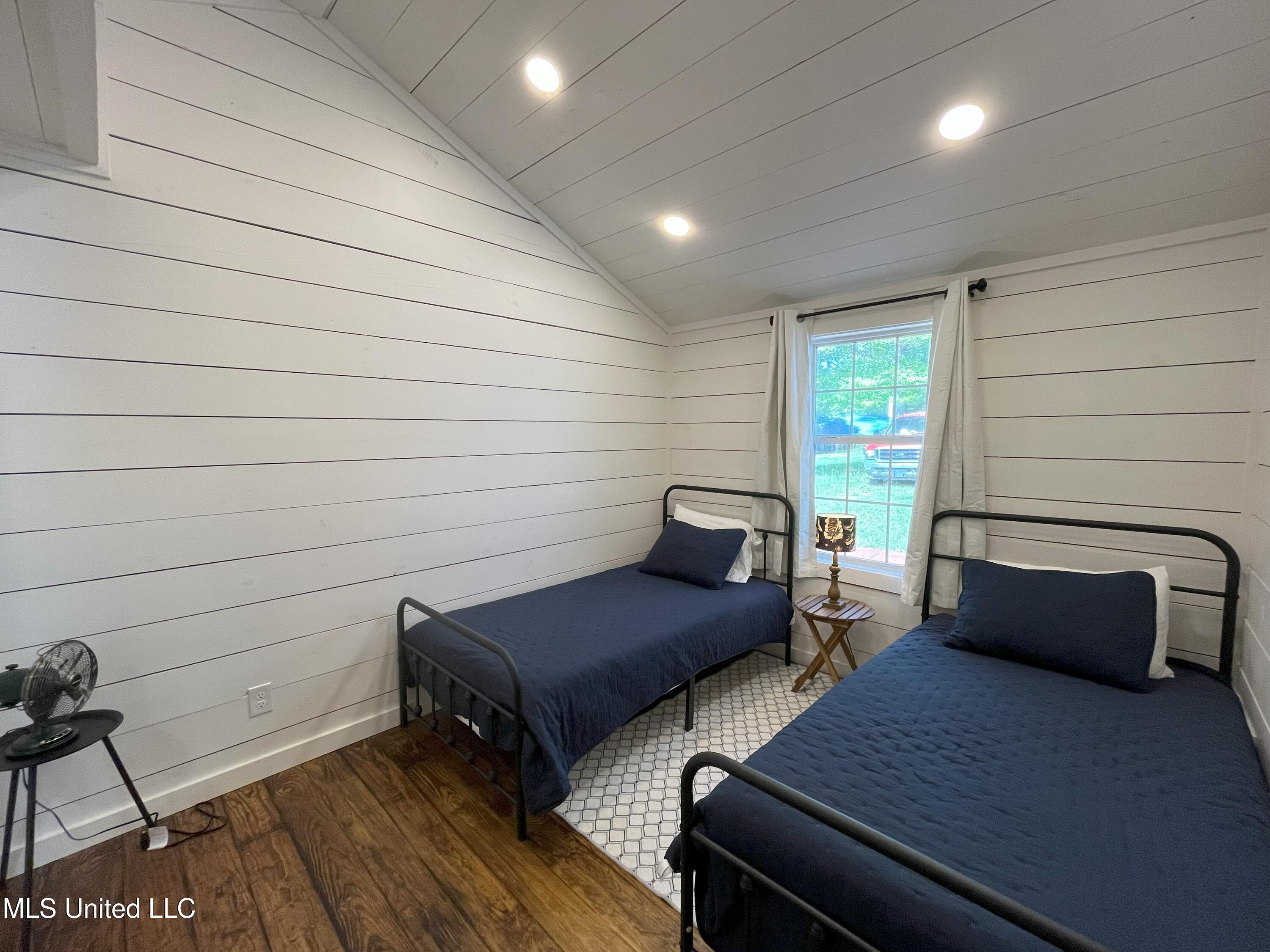 111 County Road Property Photo 18