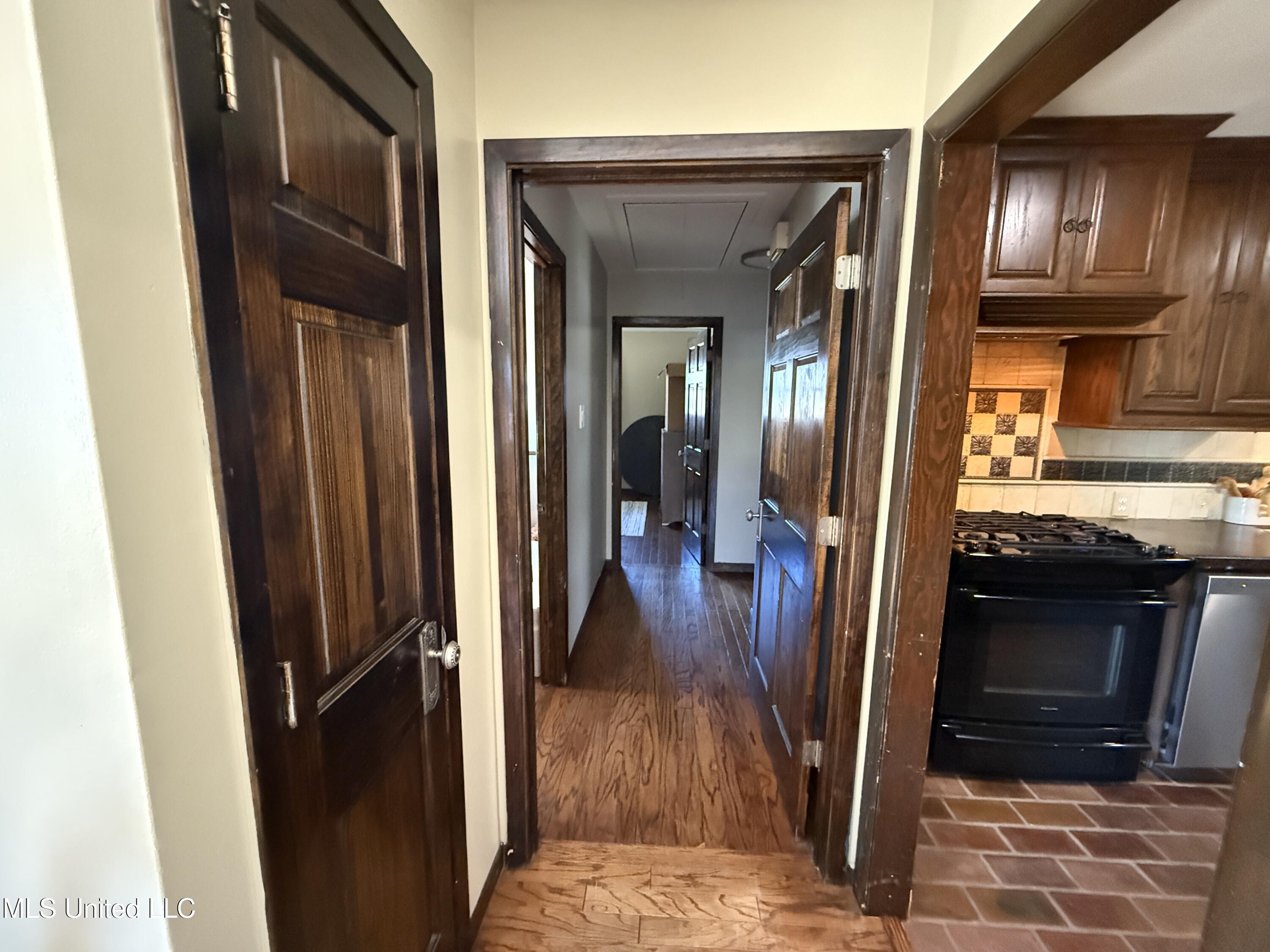 2213 North Street Property Photo 21