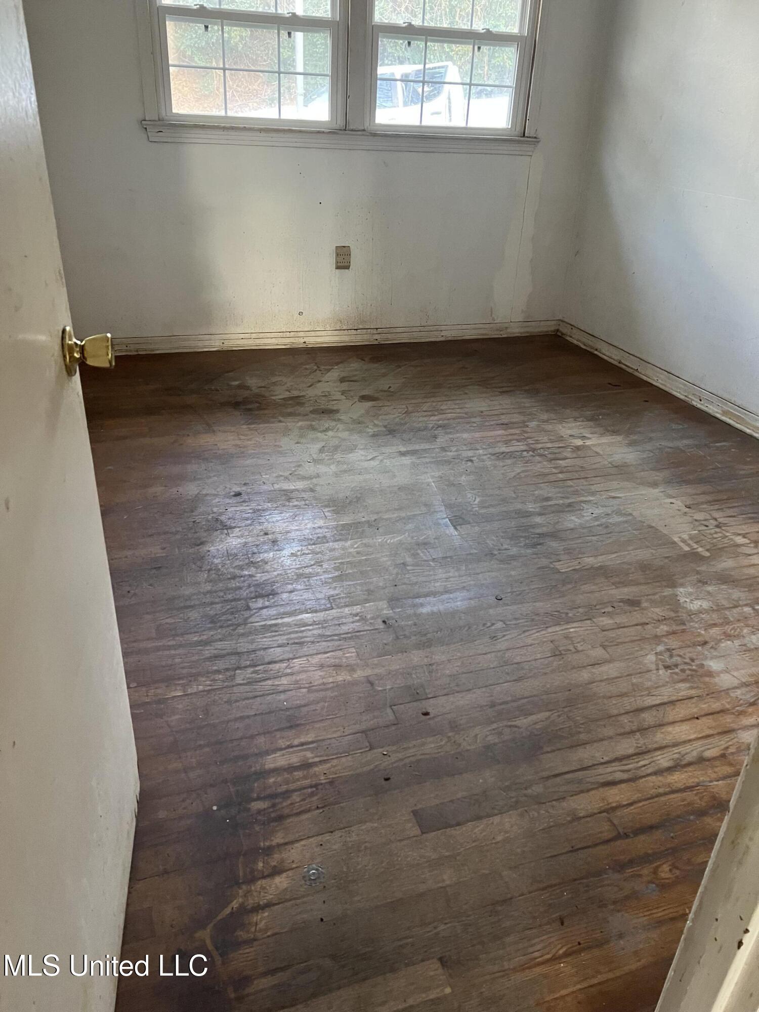 3603 Royal Road Property Photo 5
