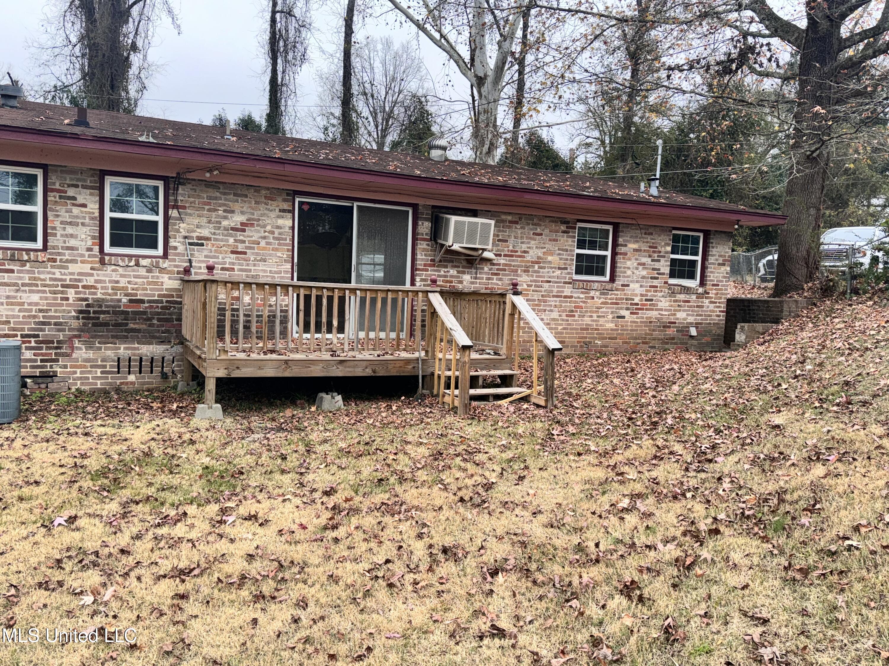 3603 Royal Road Property Photo 9