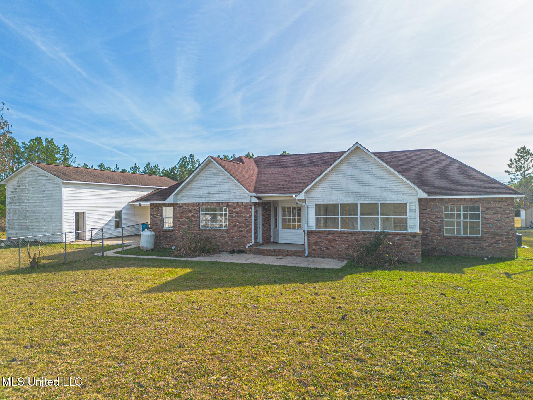 5551 Carter Road Property Photo 2