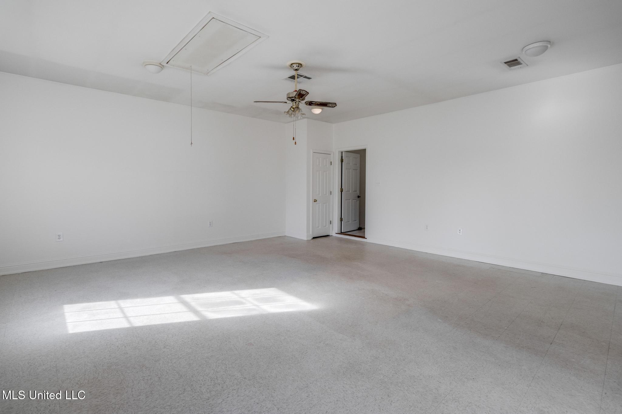5551 Carter Road Property Photo 9