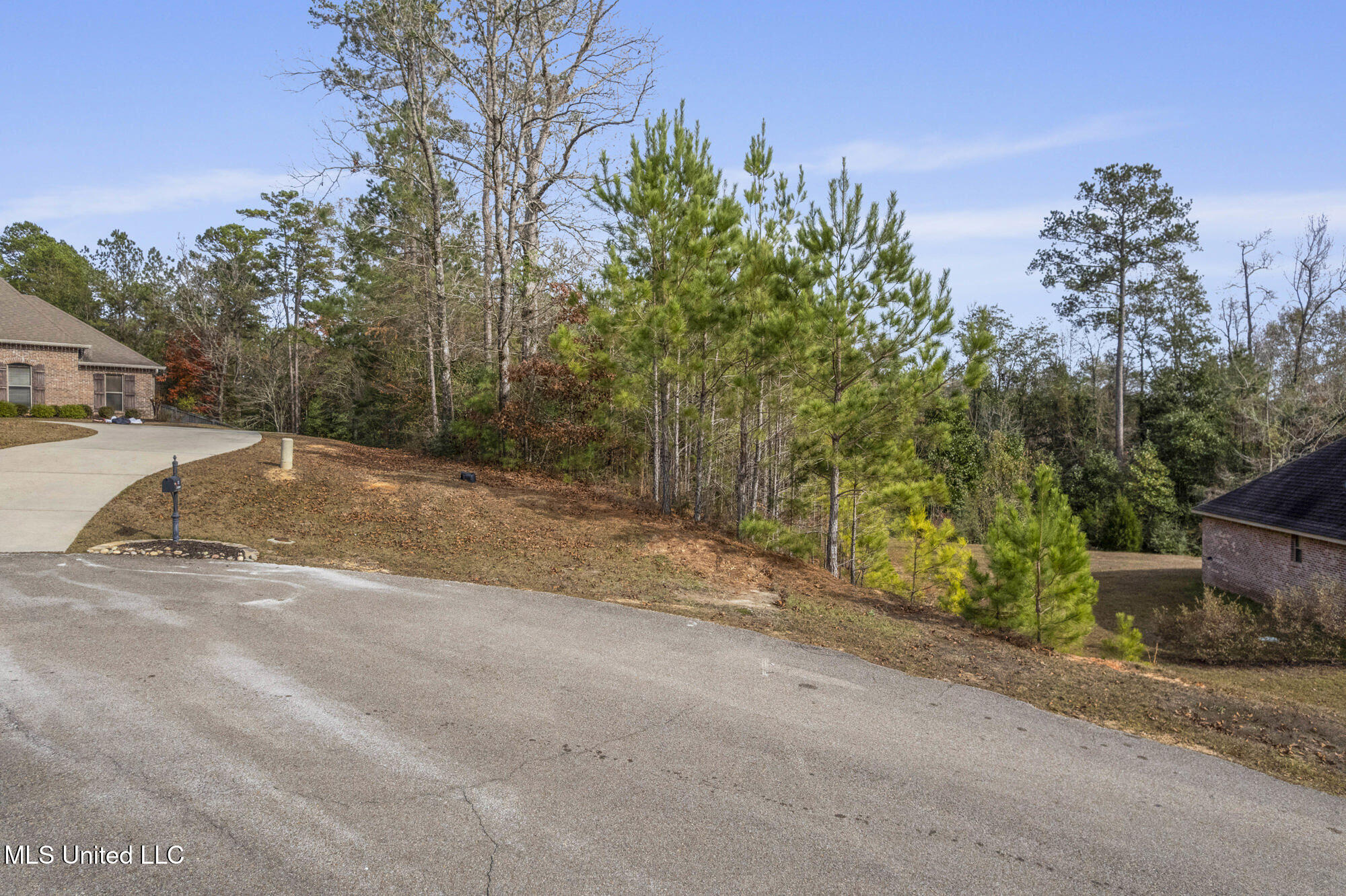 108 Creedmoor Property Photo 1