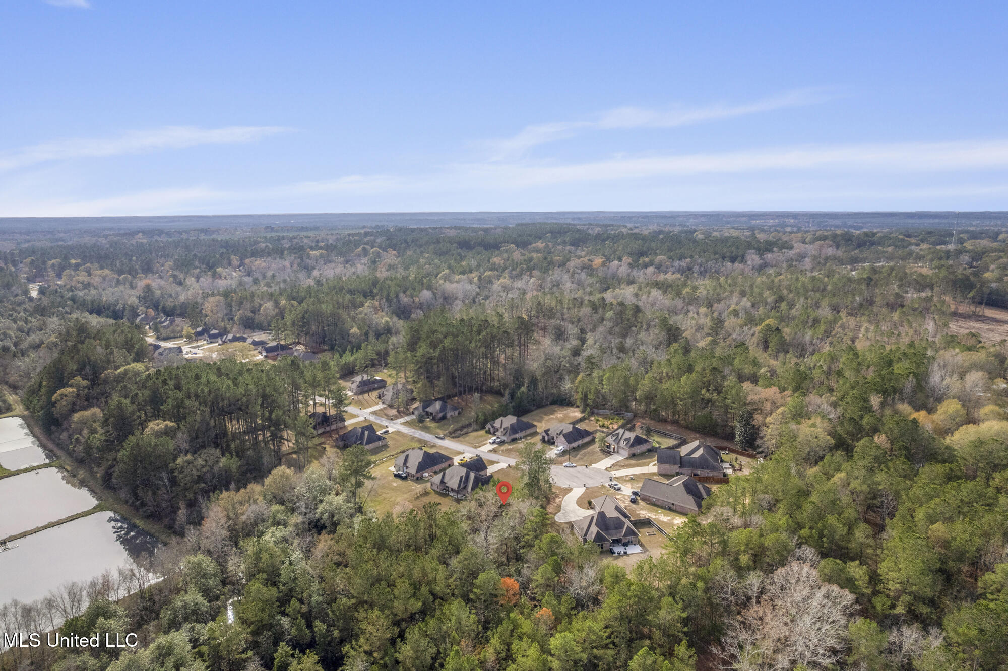 108 Creedmoor Property Photo 8