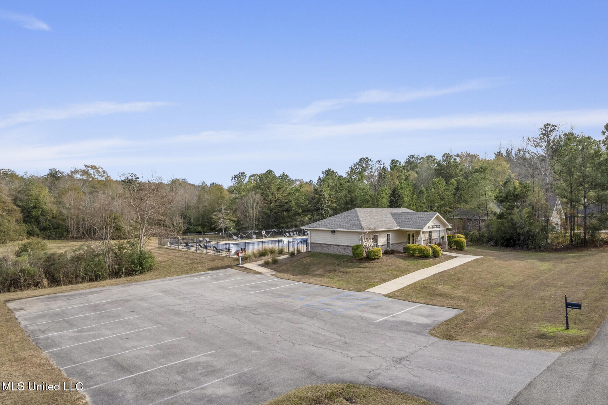 108 Creedmoor Property Photo 14