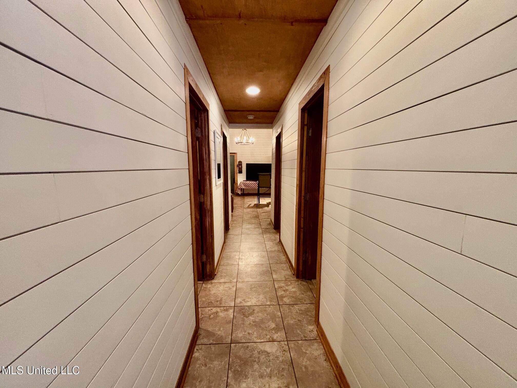 1614 Hwy 583 Property Photo 5