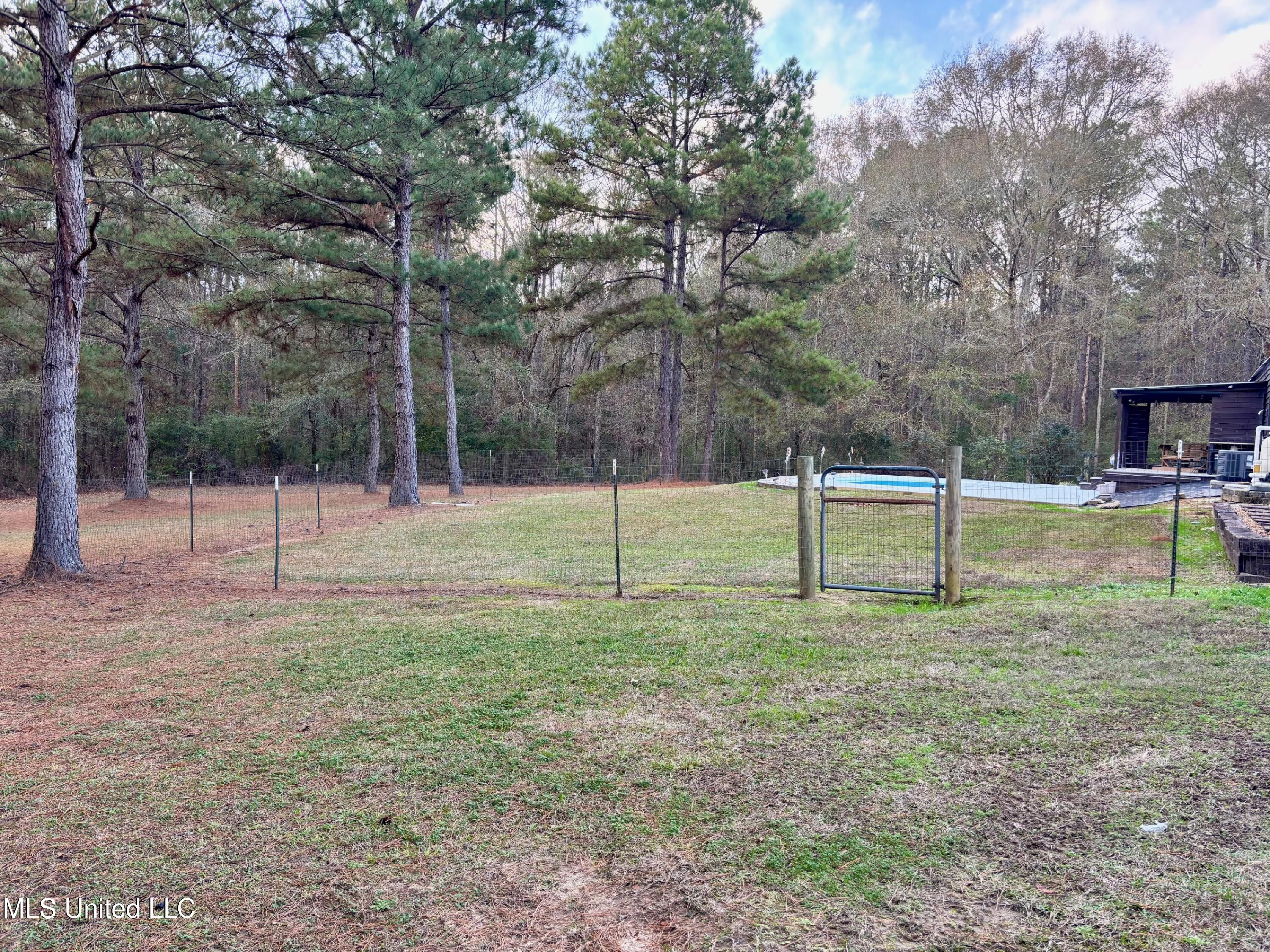1614 Hwy 583 Property Photo 23