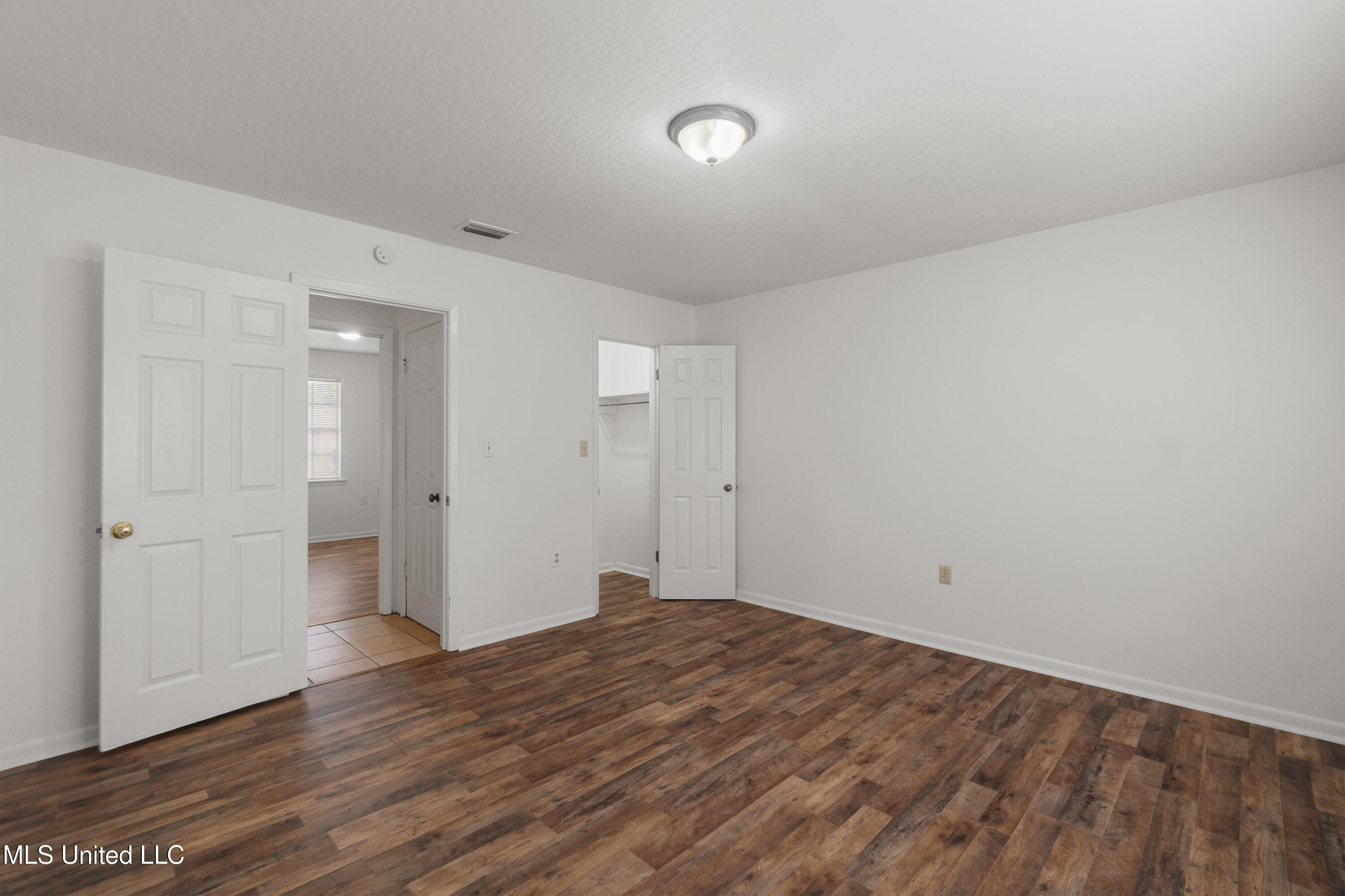 301 W Ray Drive Property Photo 14