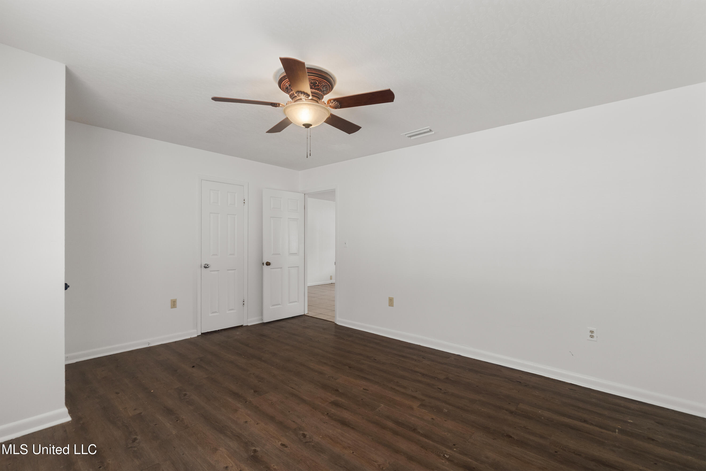 301 W Ray Drive Property Photo 18