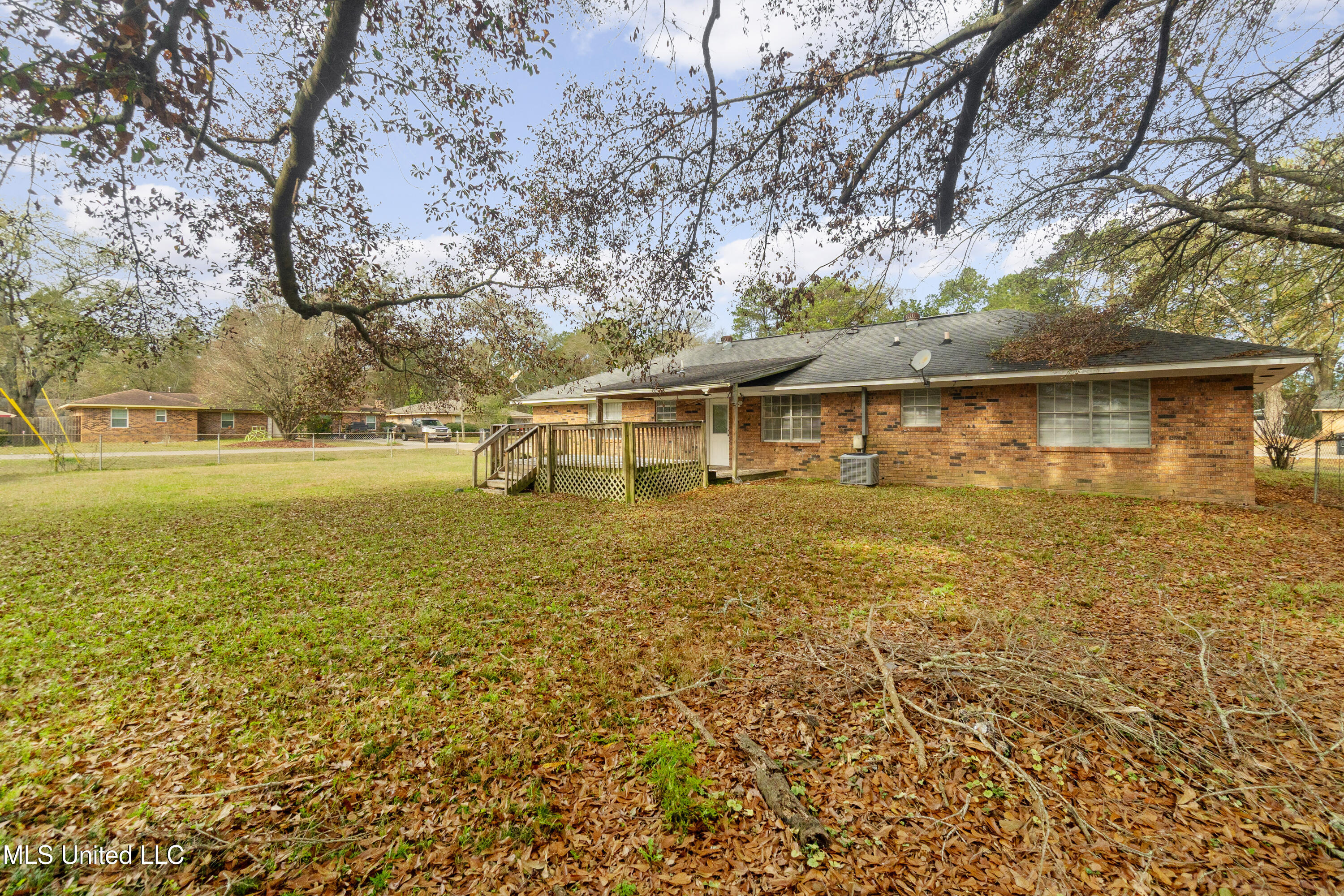 301 W Ray Drive Property Photo 32