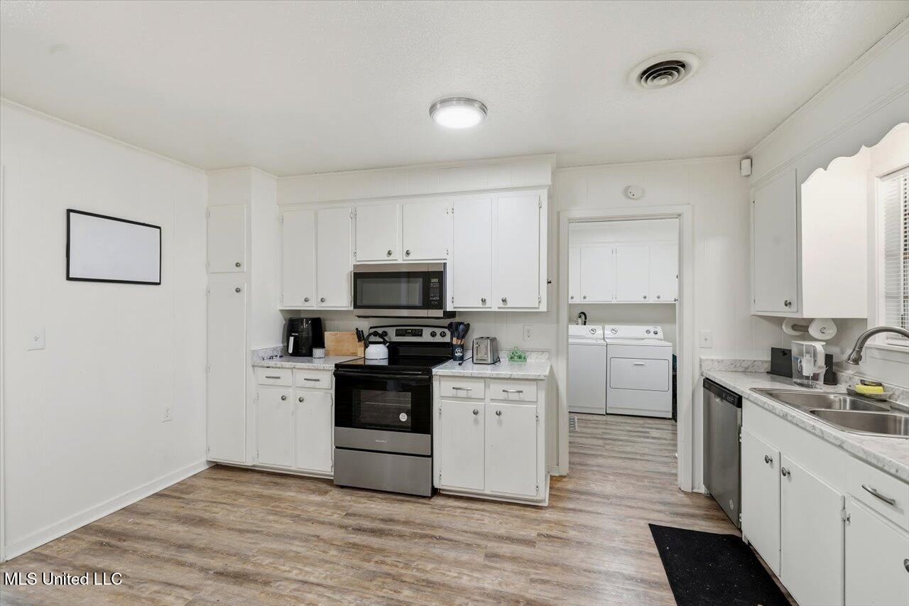 1150 Branch Street Property Photo 5