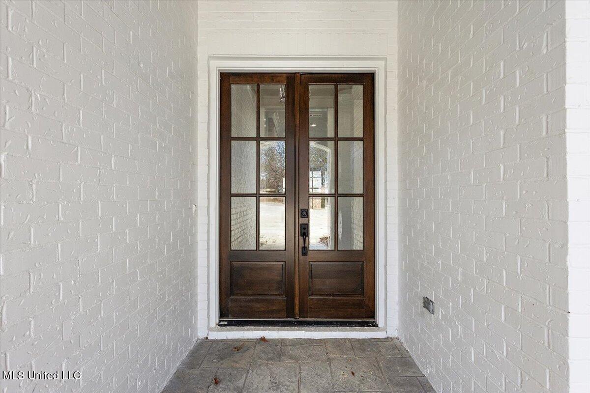 111 Grand Oak Boulevard Property Photo 5