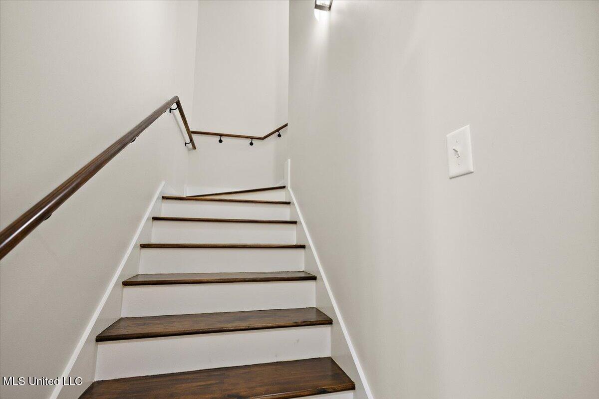 111 Grand Oak Boulevard Property Photo 16
